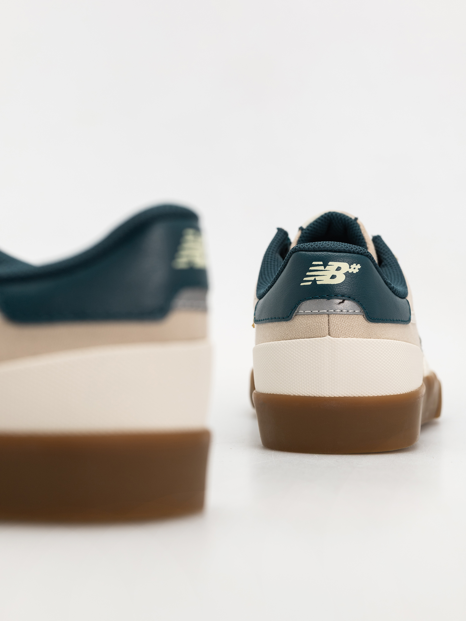 Обувки New Balance 272 (white)