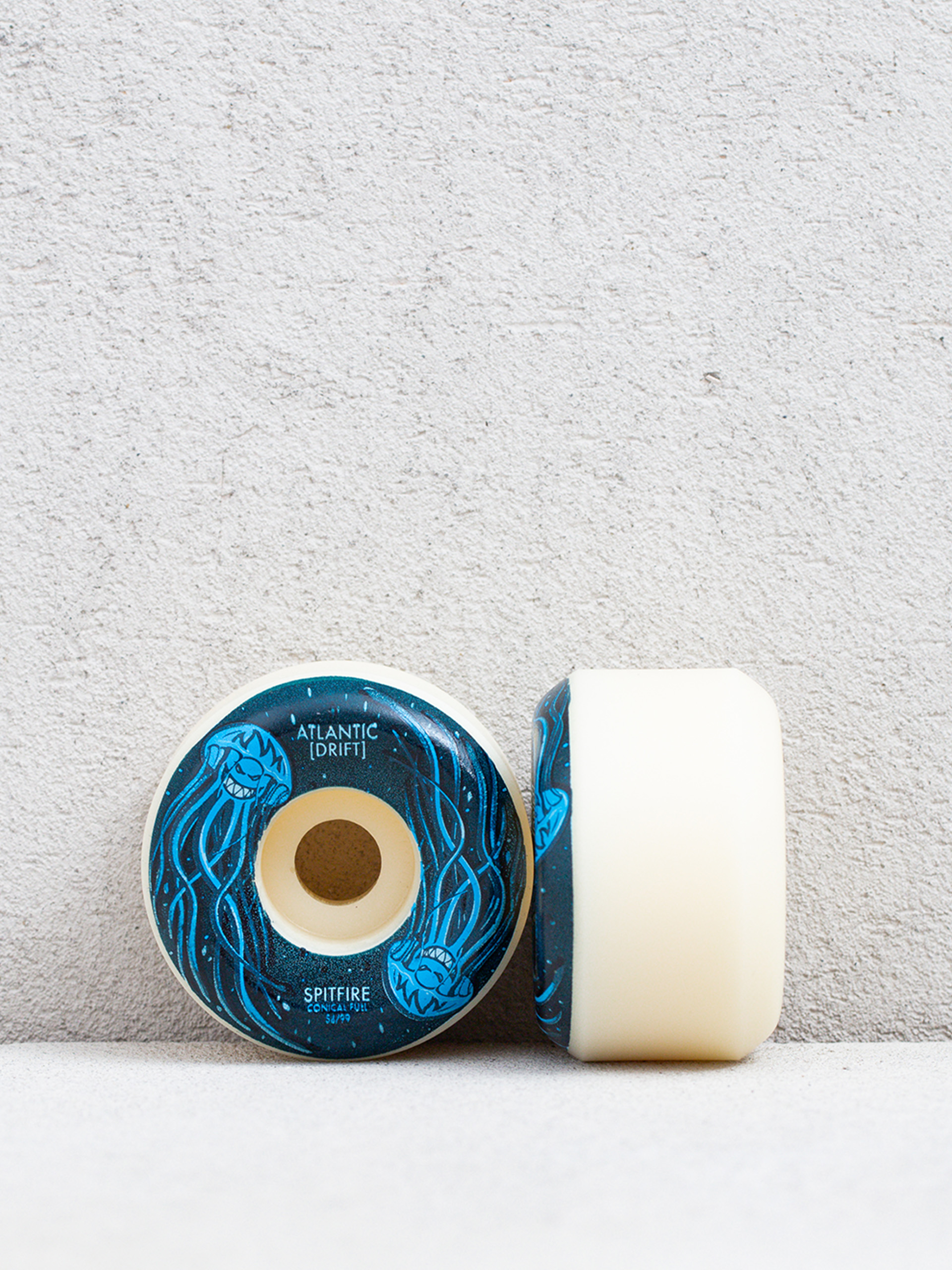 Колелца Spitfire F4 99D Atlantic Drift Conical Full (natural/navy)