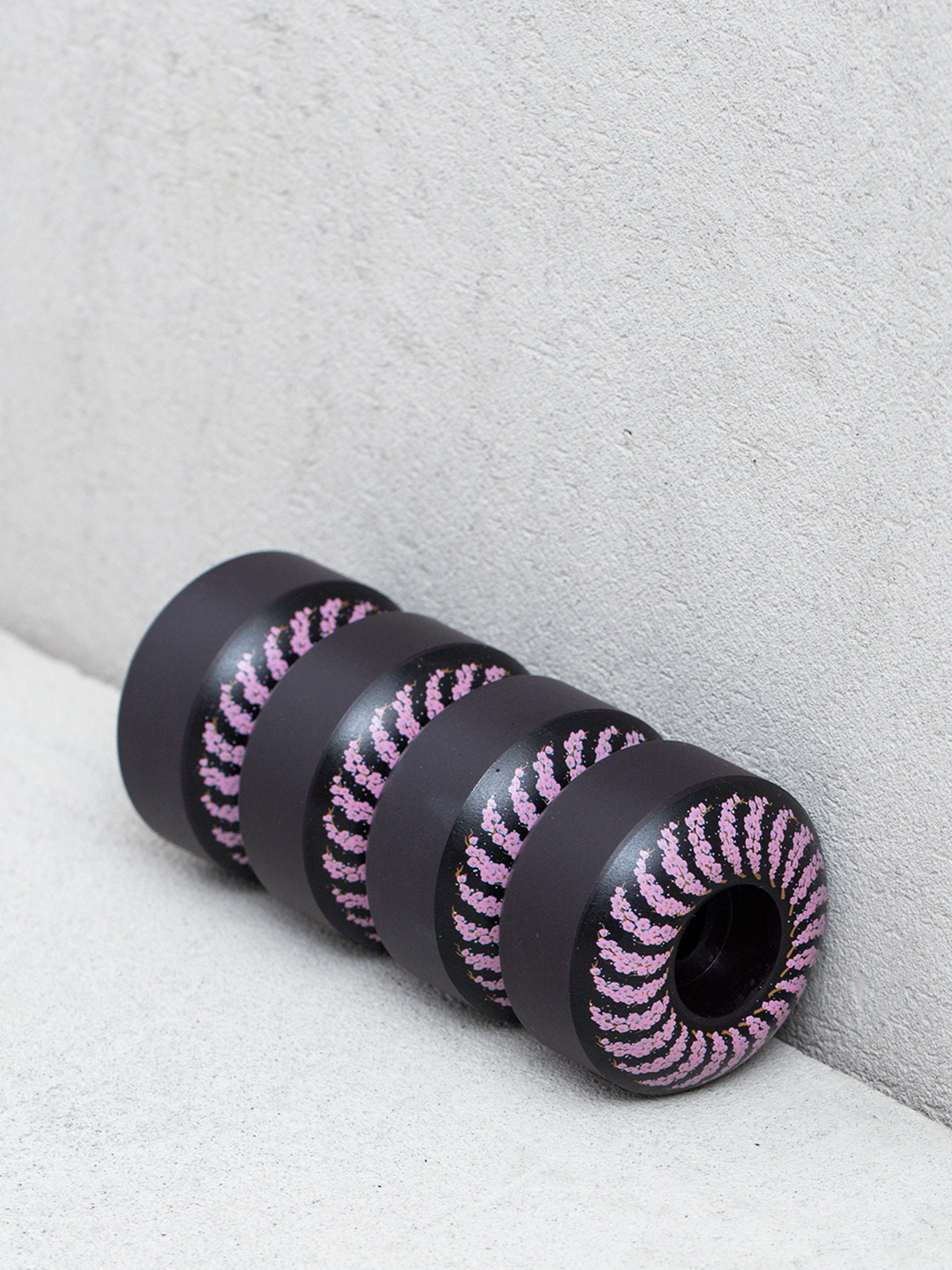 Колелца Spitfire F4 99D Yuto Cherry Blossom Classics (black)