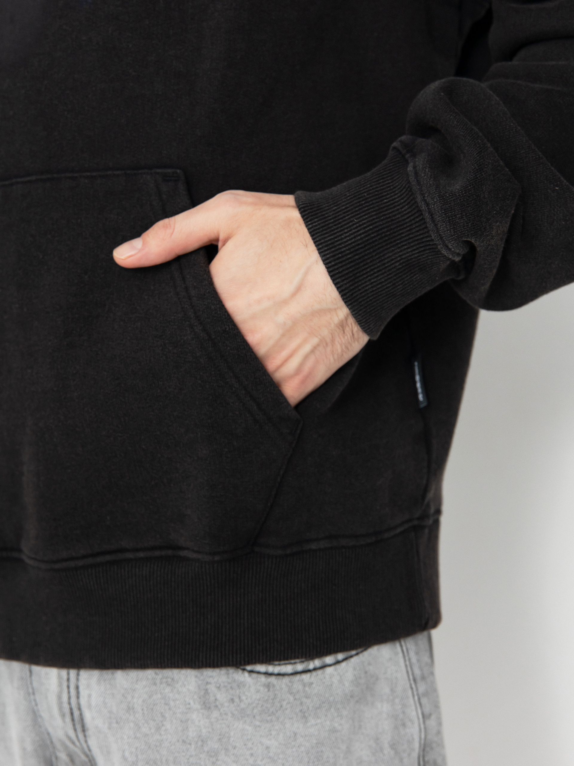 Суитшърт с качулка Wasted Paris Orthos HD (faded black)