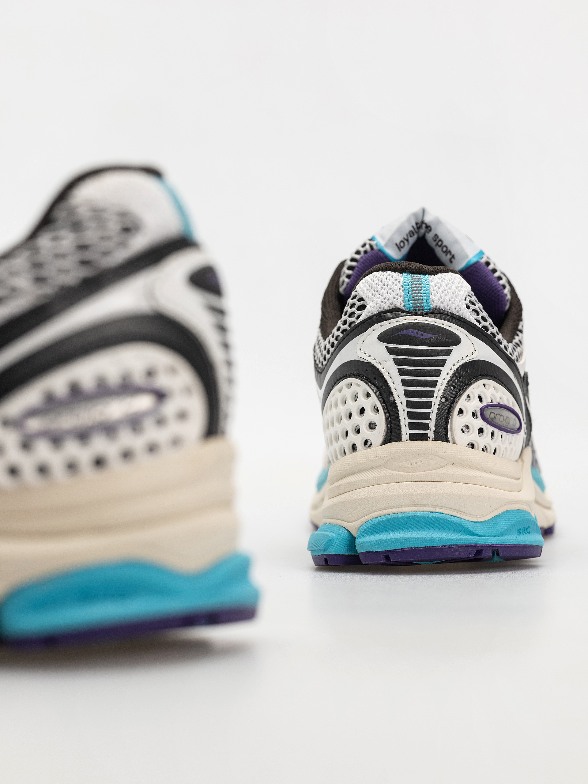 Обувки Saucony Progrid Triumph 4 (white/blue)