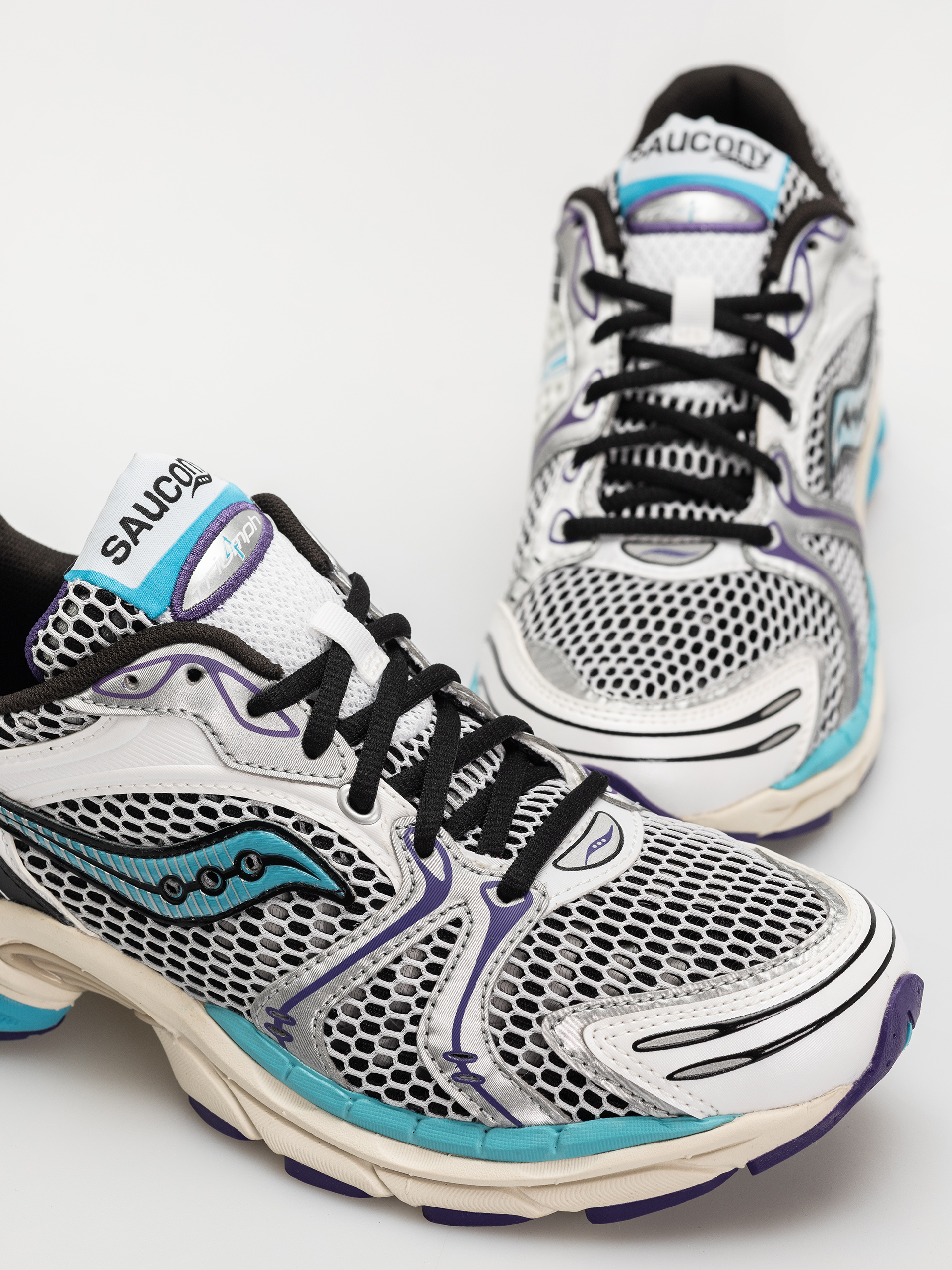 Обувки Saucony Progrid Triumph 4 (white/blue)