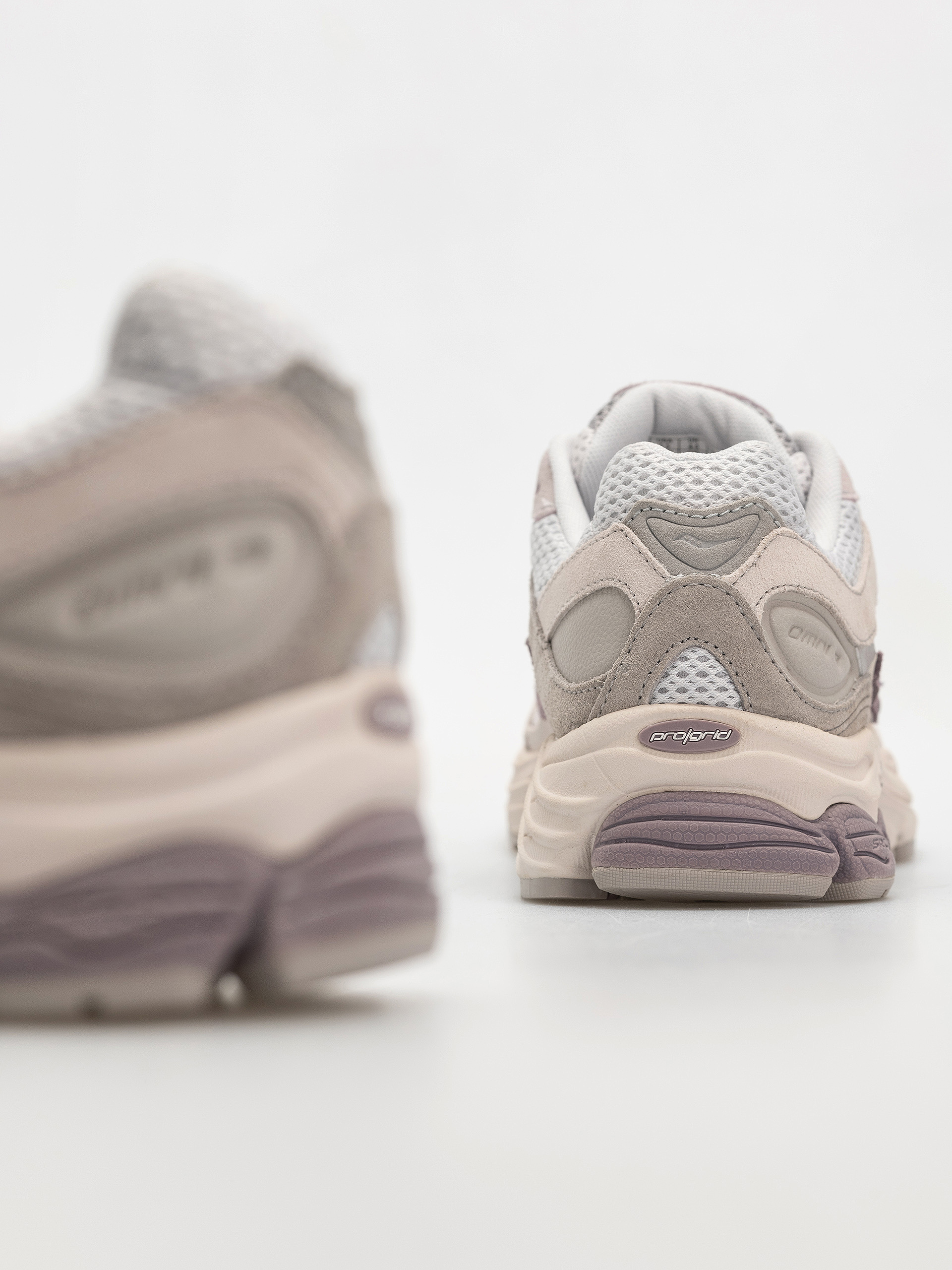 Обувки Saucony Progrid Omni 9 (lght grey/lilac)