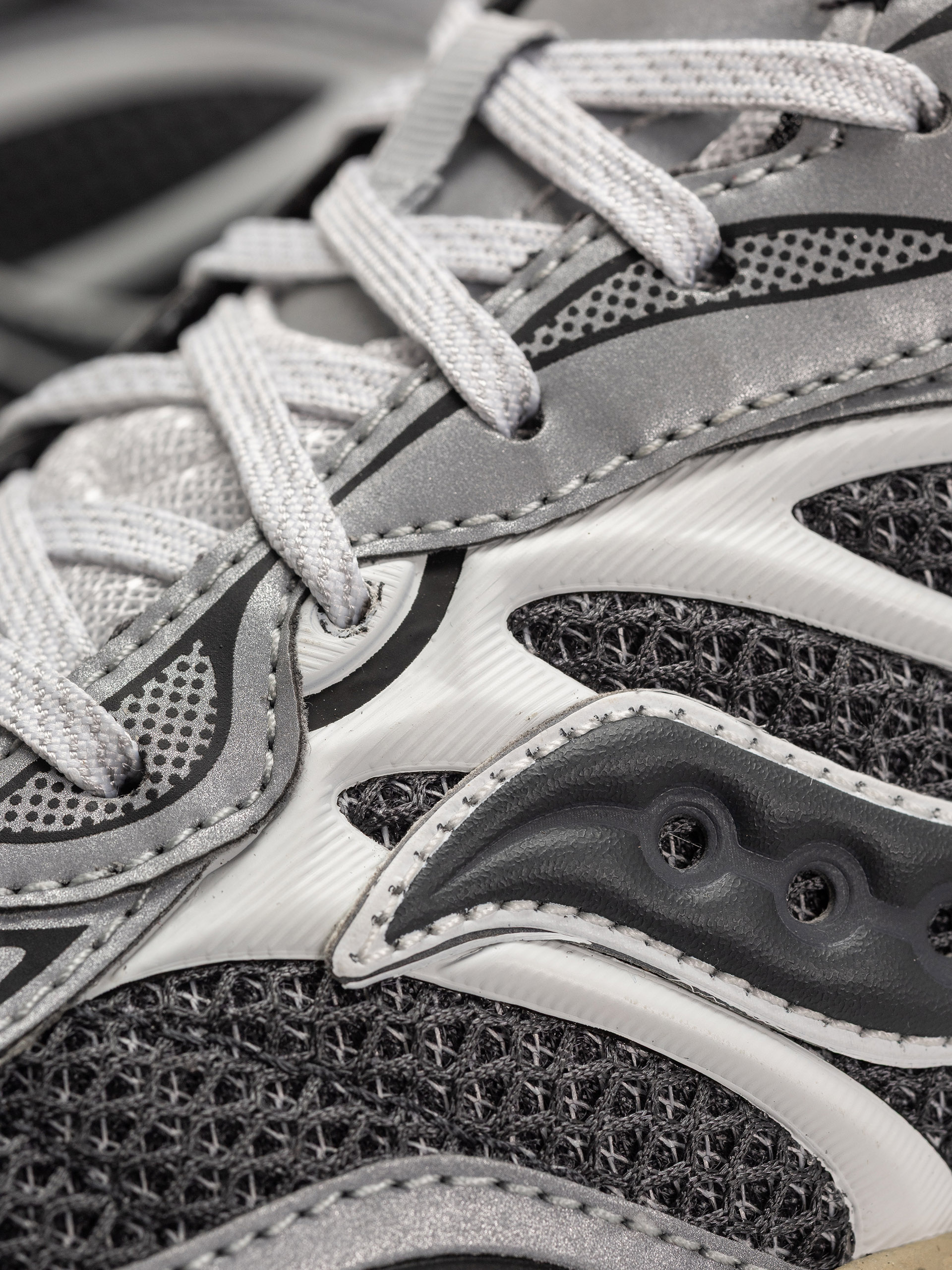 Обувки Saucony Progrid Omni 9 (grey/silver)