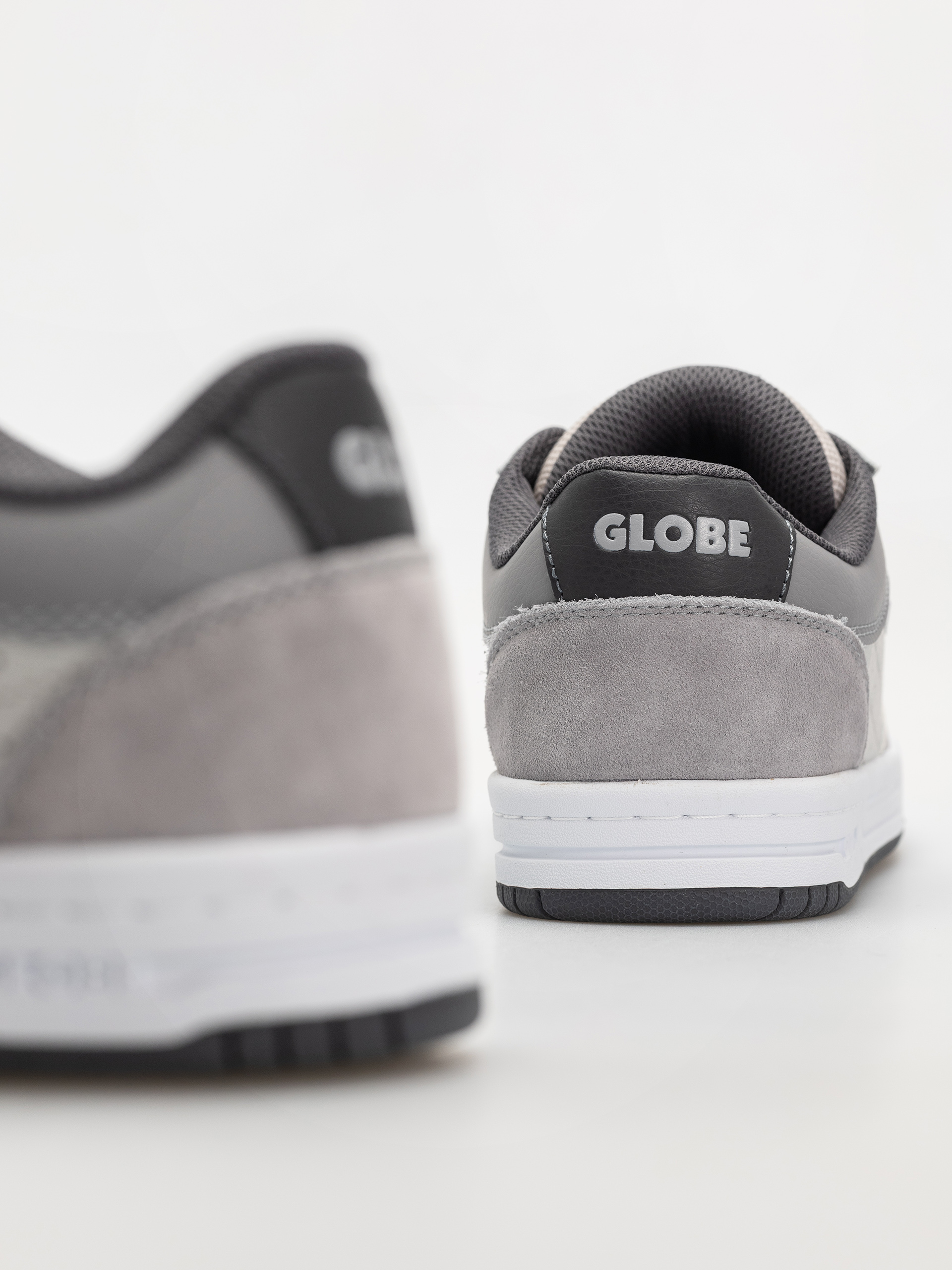Обувки Globe Mojo 2.0 (triple grey)