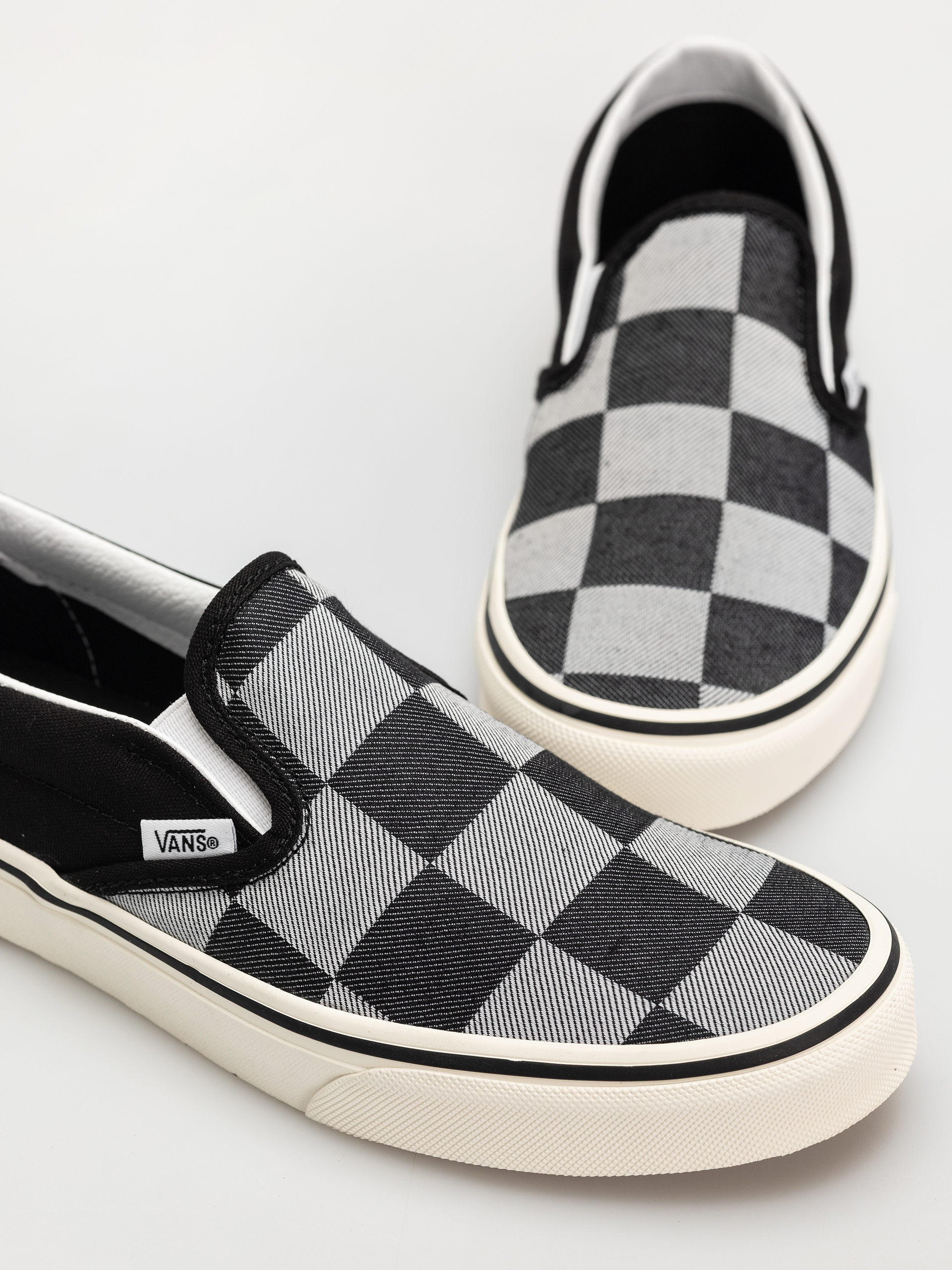 Обувки Vans Classic Slip On (mono checkerboard black)