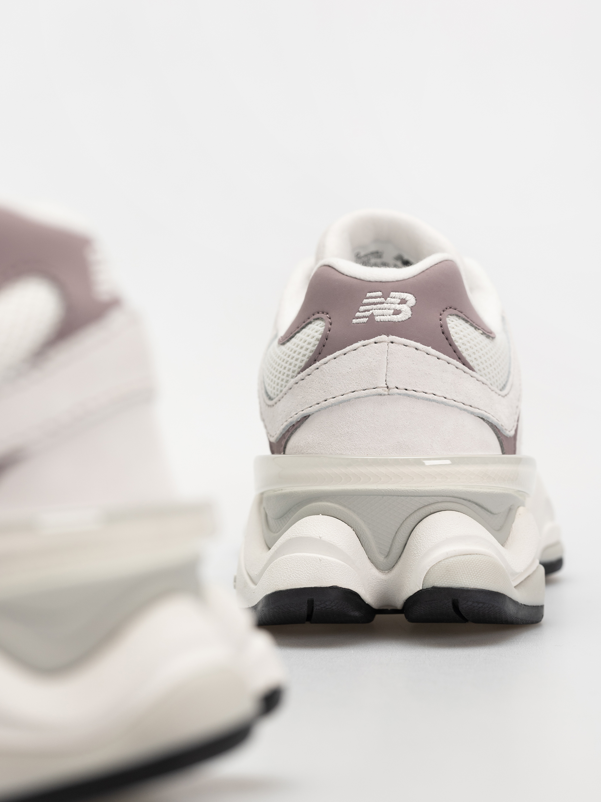 Обувки New Balance 9060 (grey matter)