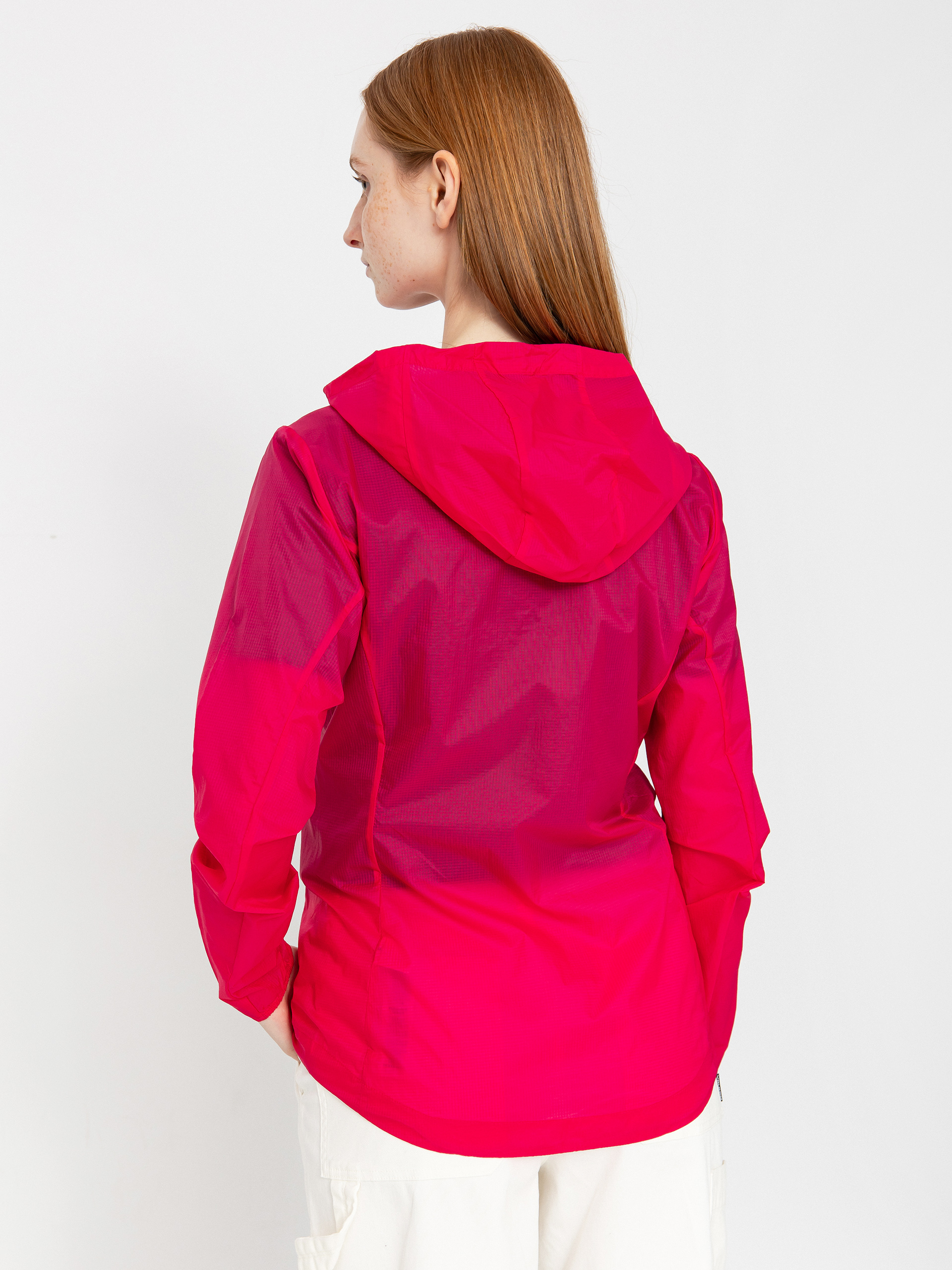 Яке Patagonia Houdini Wmn (luminous pink)