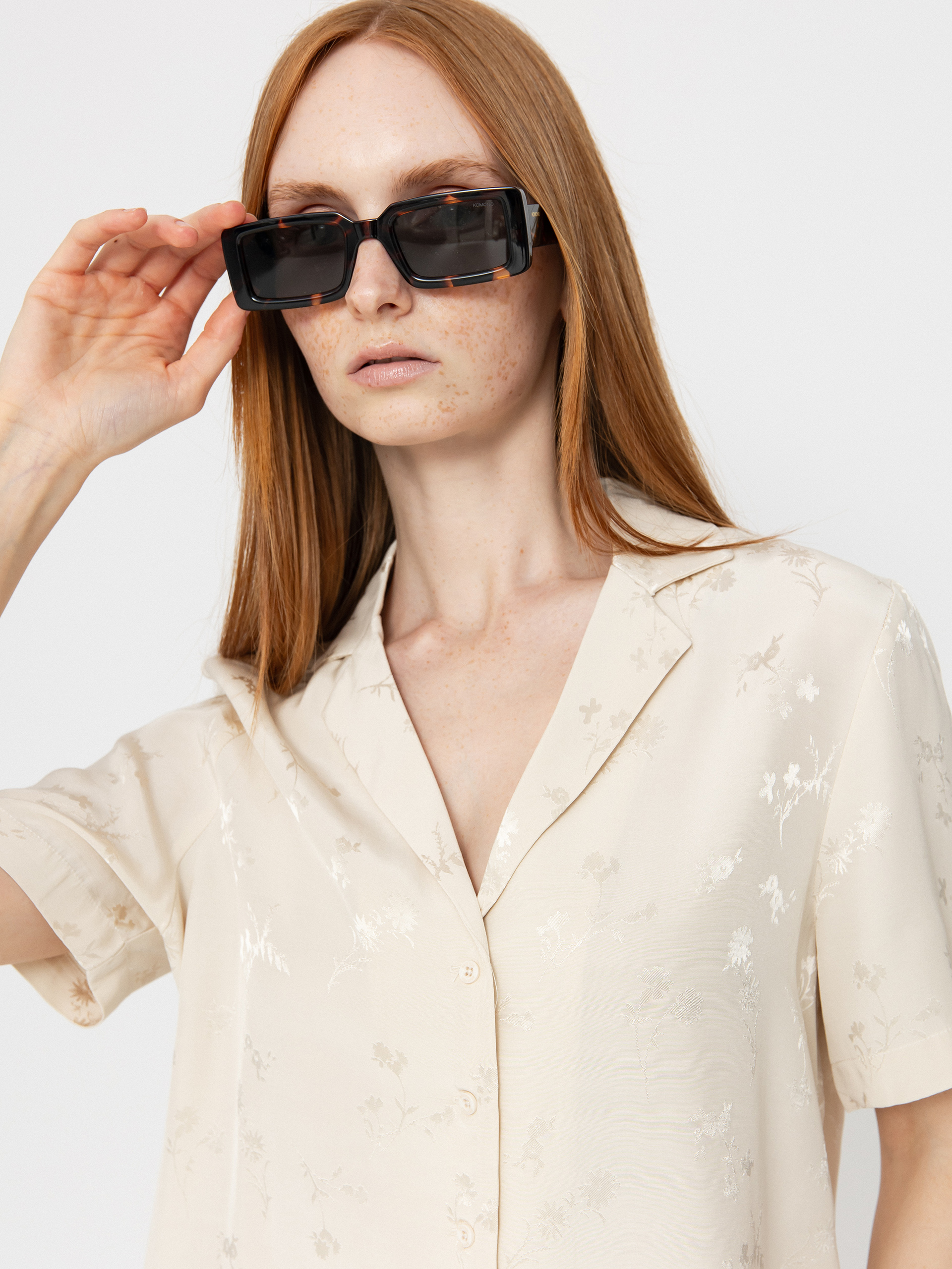 Риза Brixton Silky Jacquard Button Down Wmn (whitecap floral jacquard)