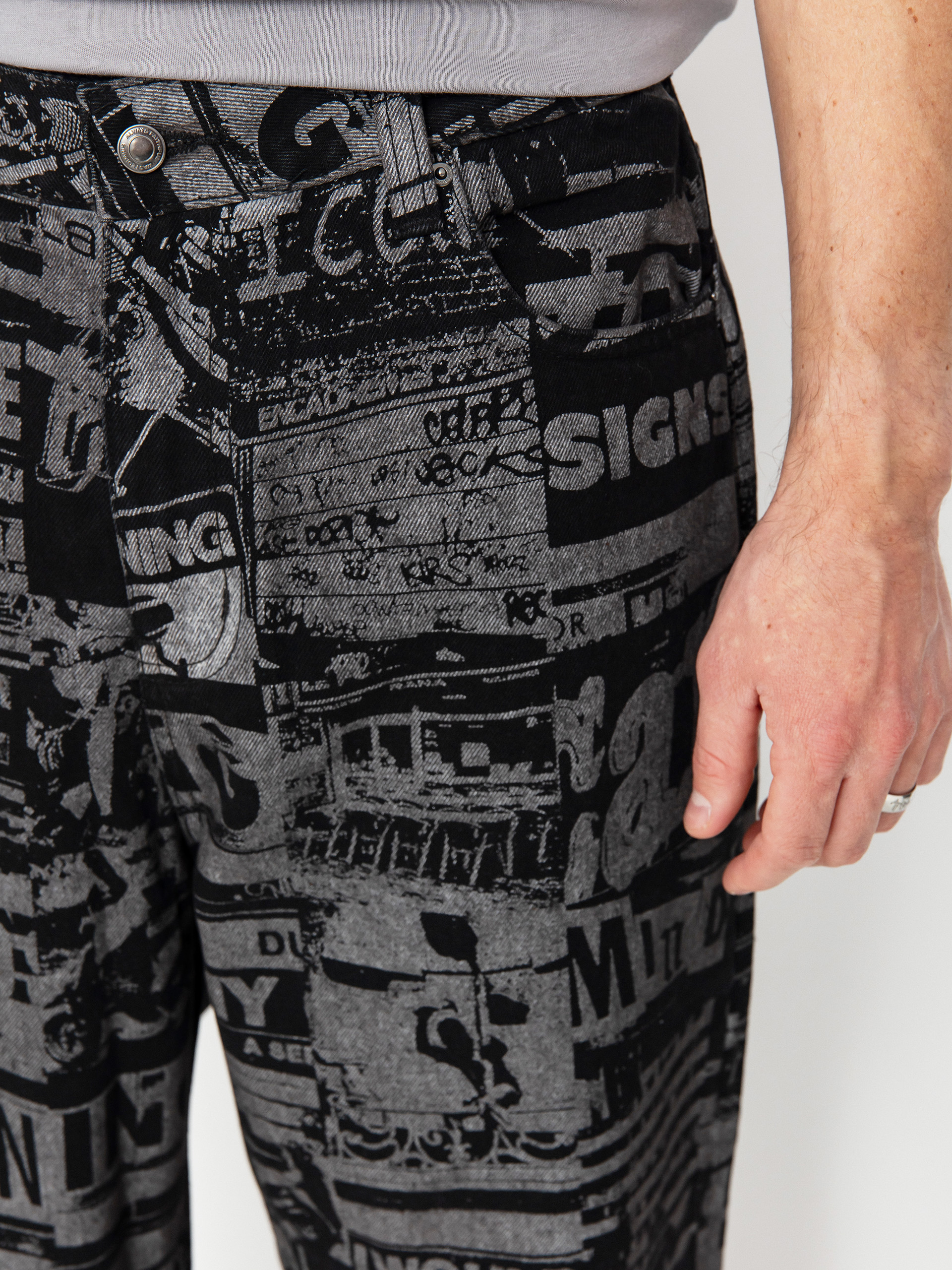 Панталони Wasted Paris Mind Casper (faded black/black)