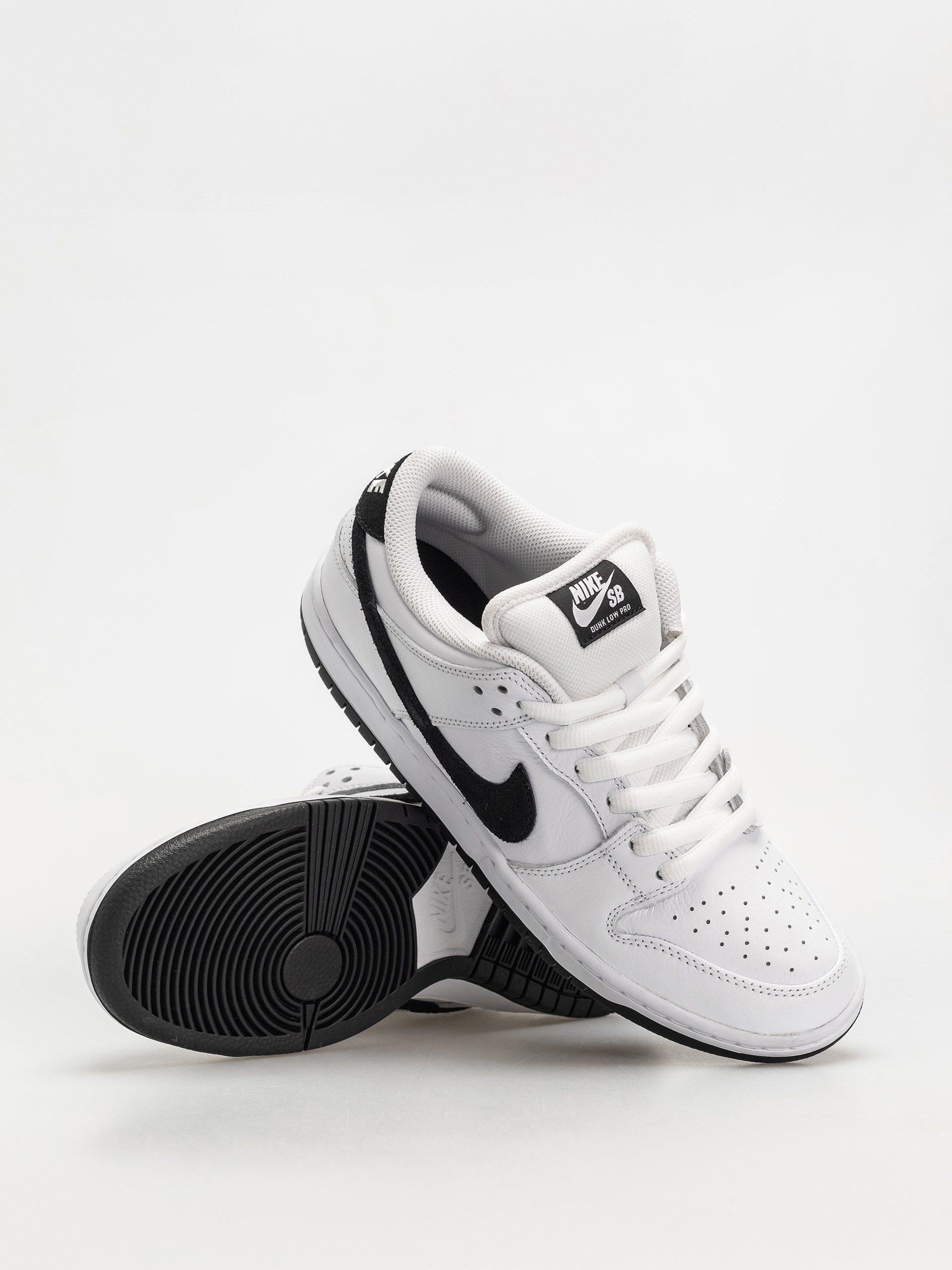 Обувки Nike SB Dunk Low Pro (white/black white black)