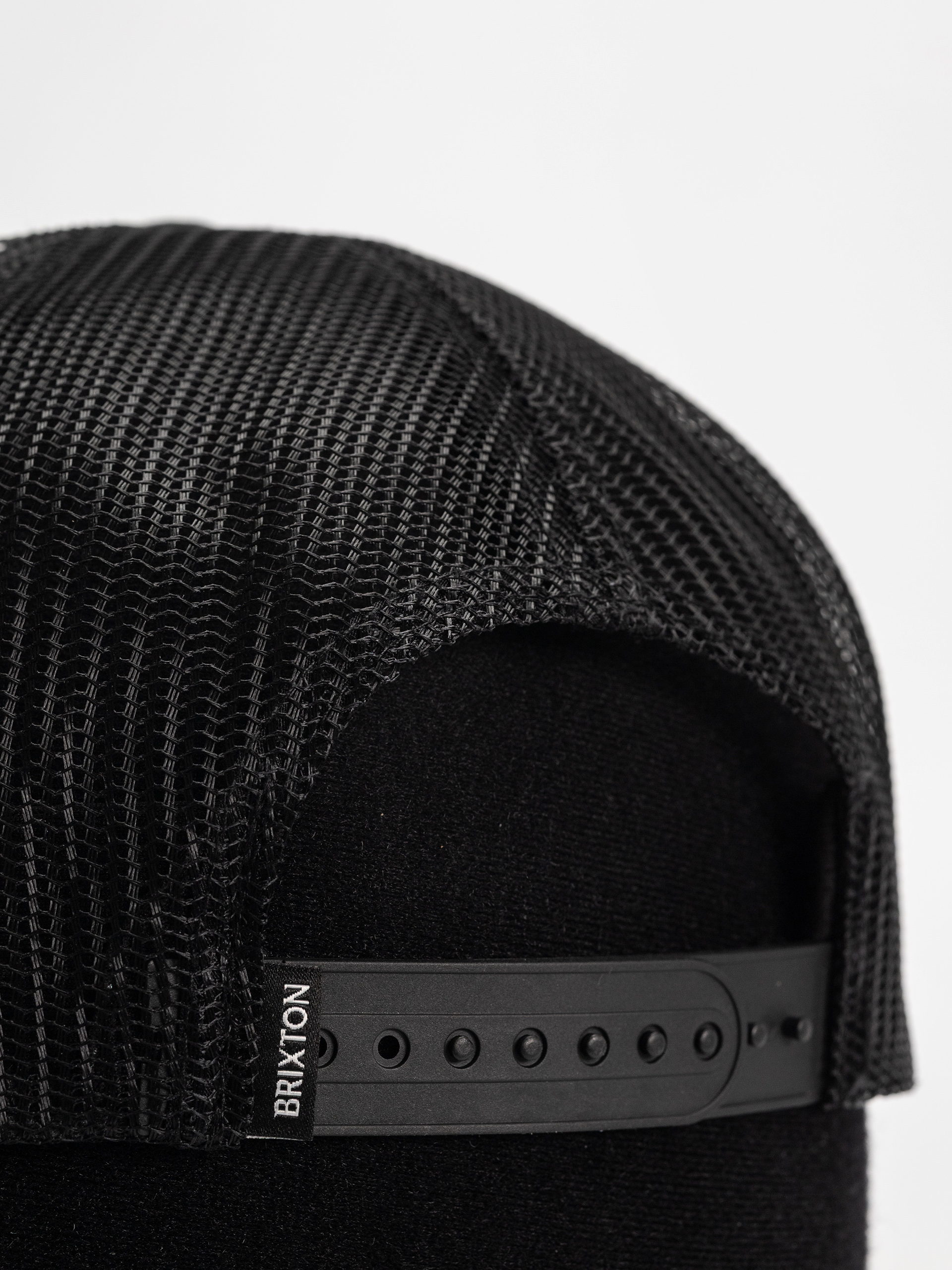 Шапка с козирка Brixton Bass Brains Gf Mp Trucker (camo/black)