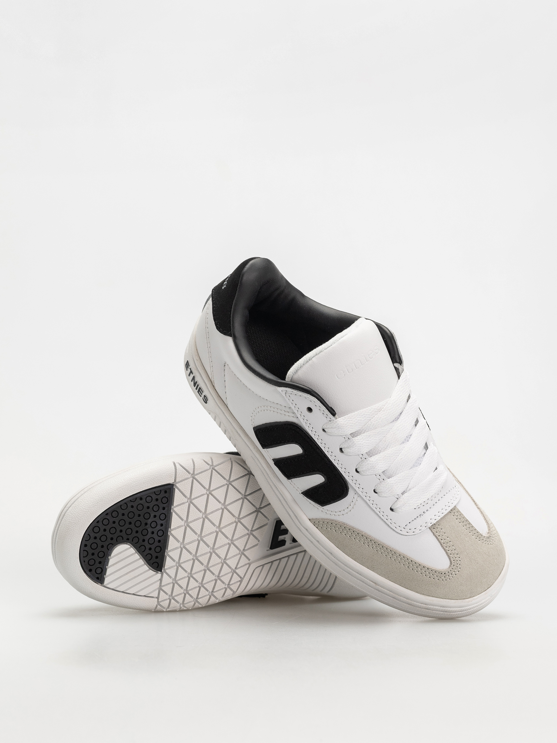 Обувки Etnies Locut (white/black/white)