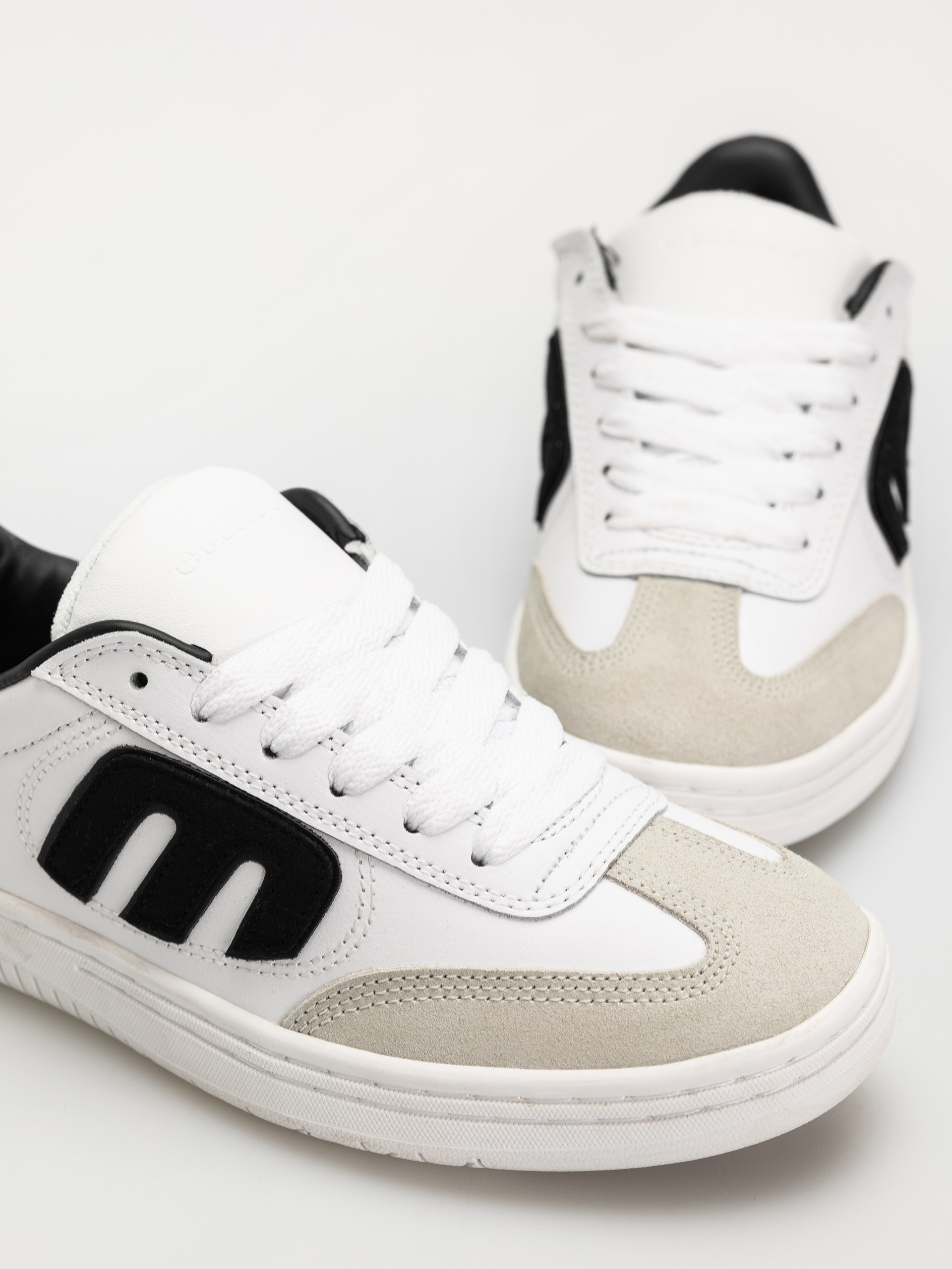 Обувки Etnies Locut (white/black/white)