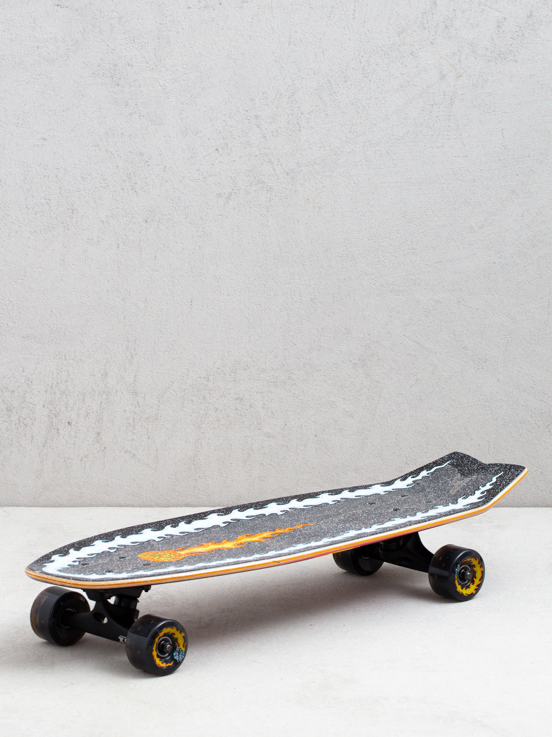 Крузер Santa Cruz Flaming Dice Dot (black/red/white)