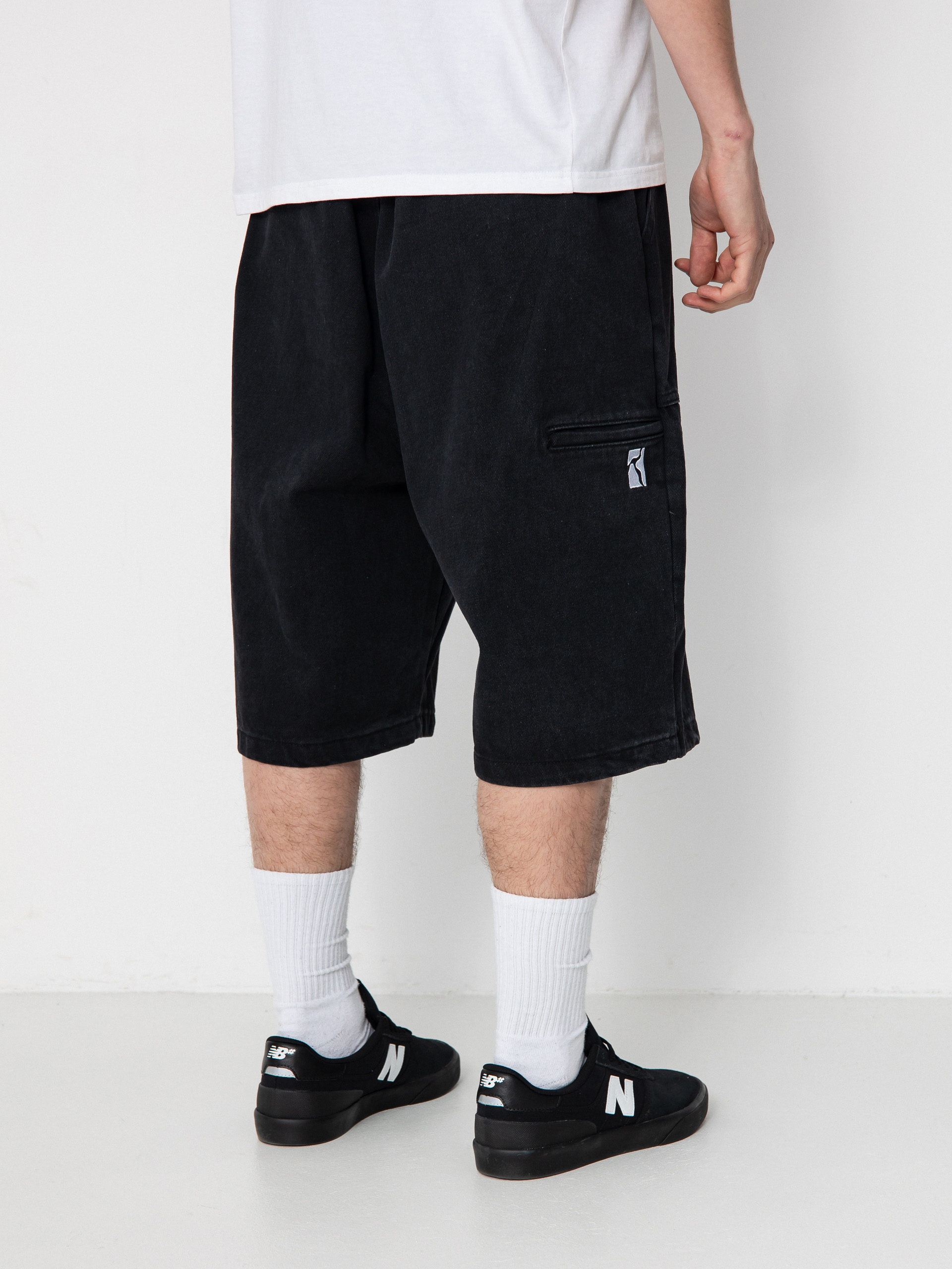 Къси панталони Poetic Collective Painter (black denim)