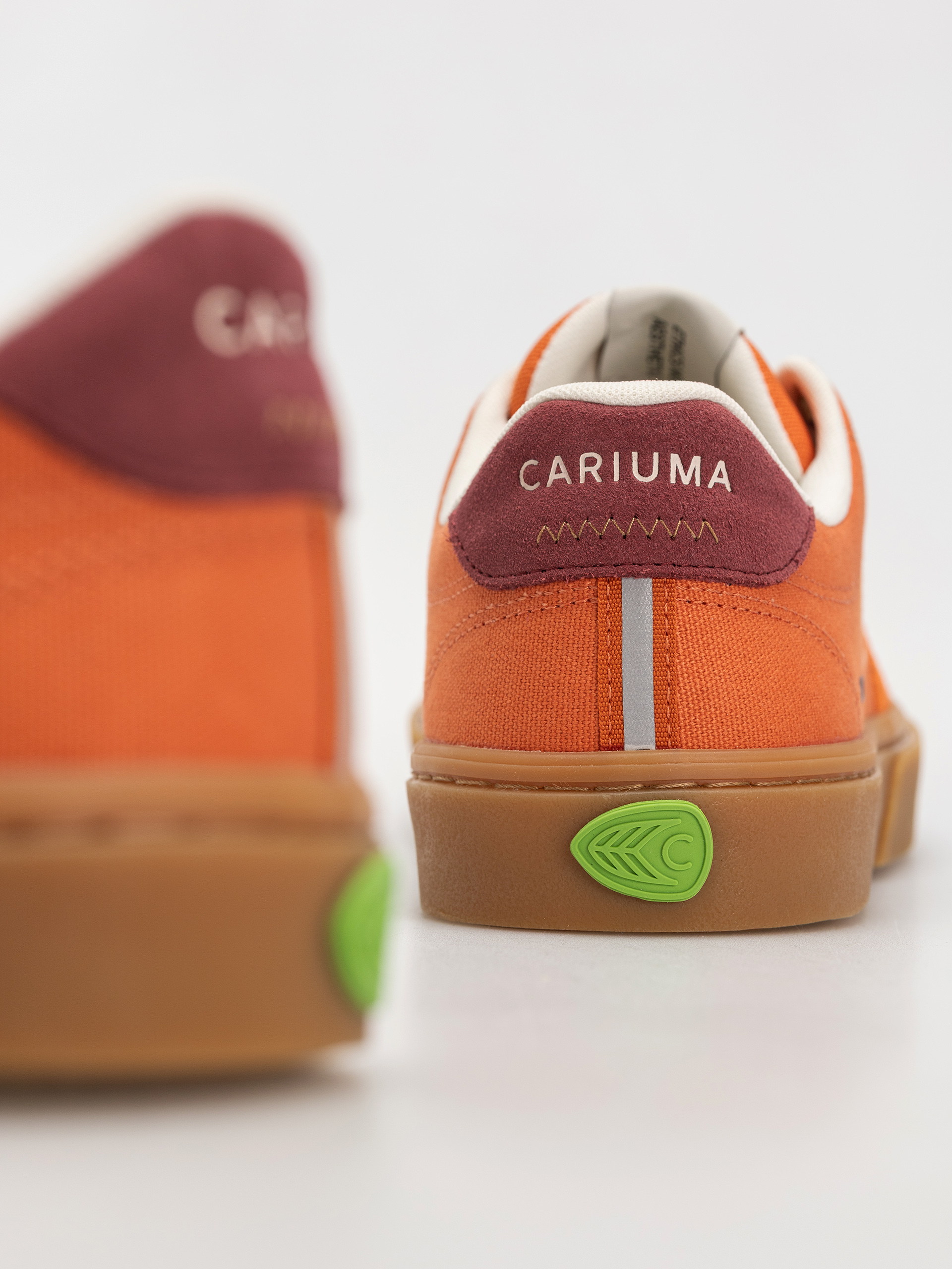 Обувки Cariuma Naioca Pro (gum burnt orange suede and canvas ivory logo ruby wine)