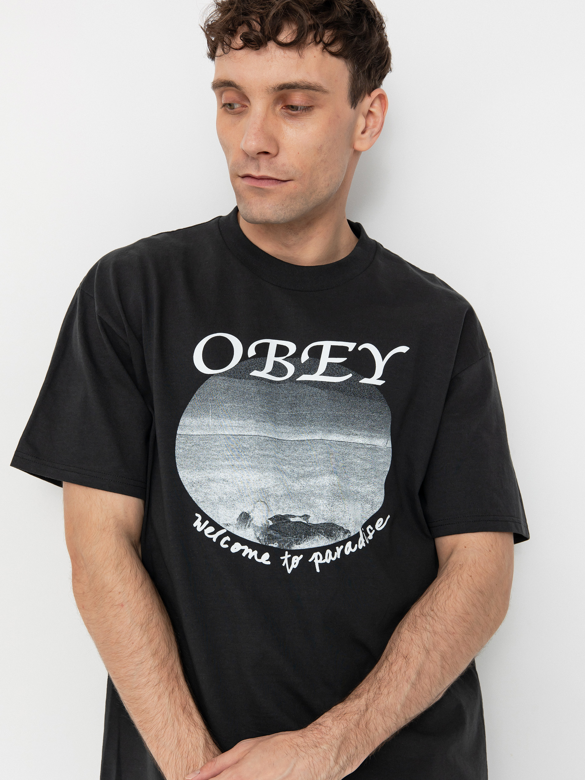 Тениска OBEY Welcome To Paradise (vintage black)