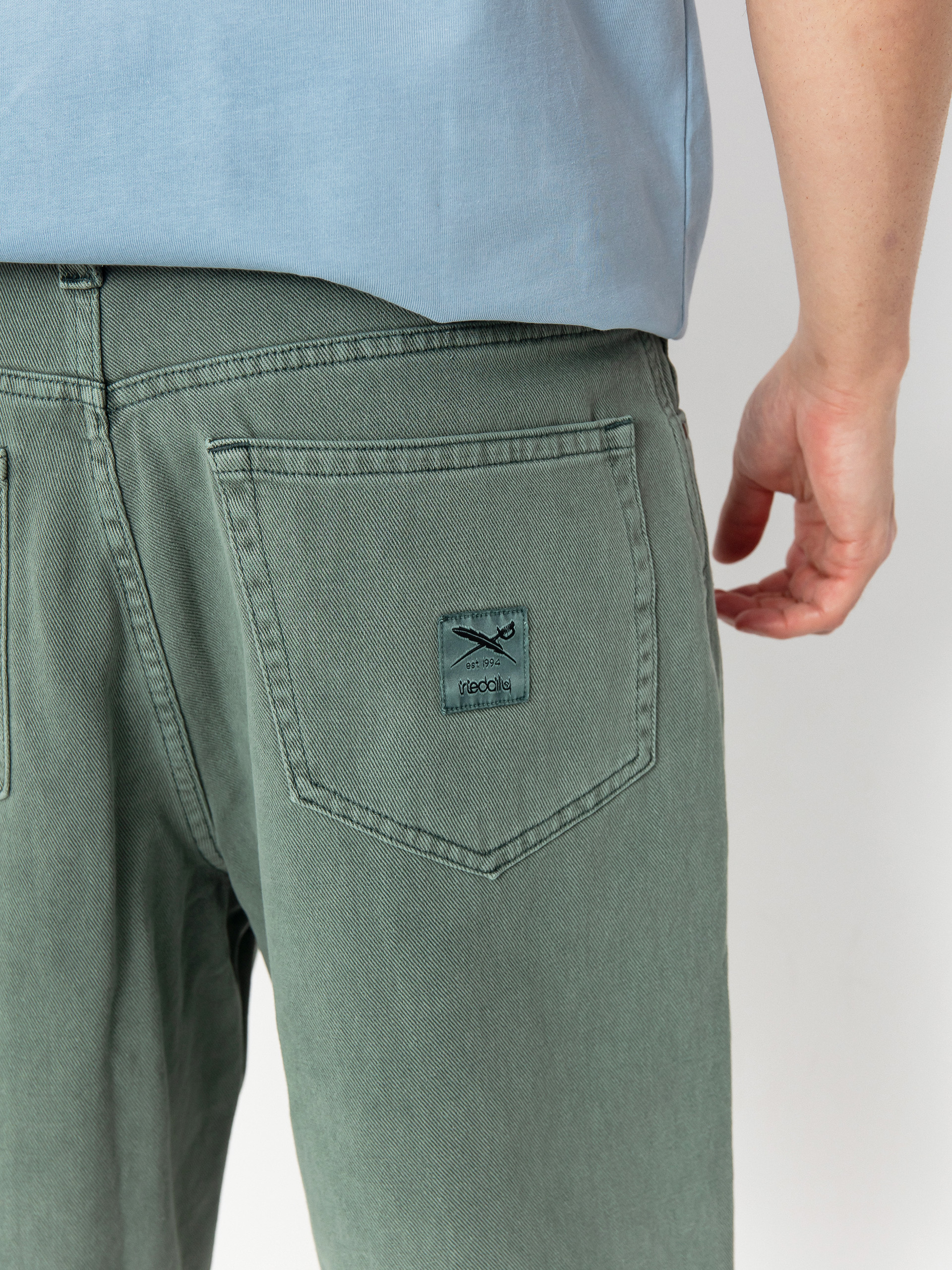 Къси панталони Iriedaily Nanolo (sage)