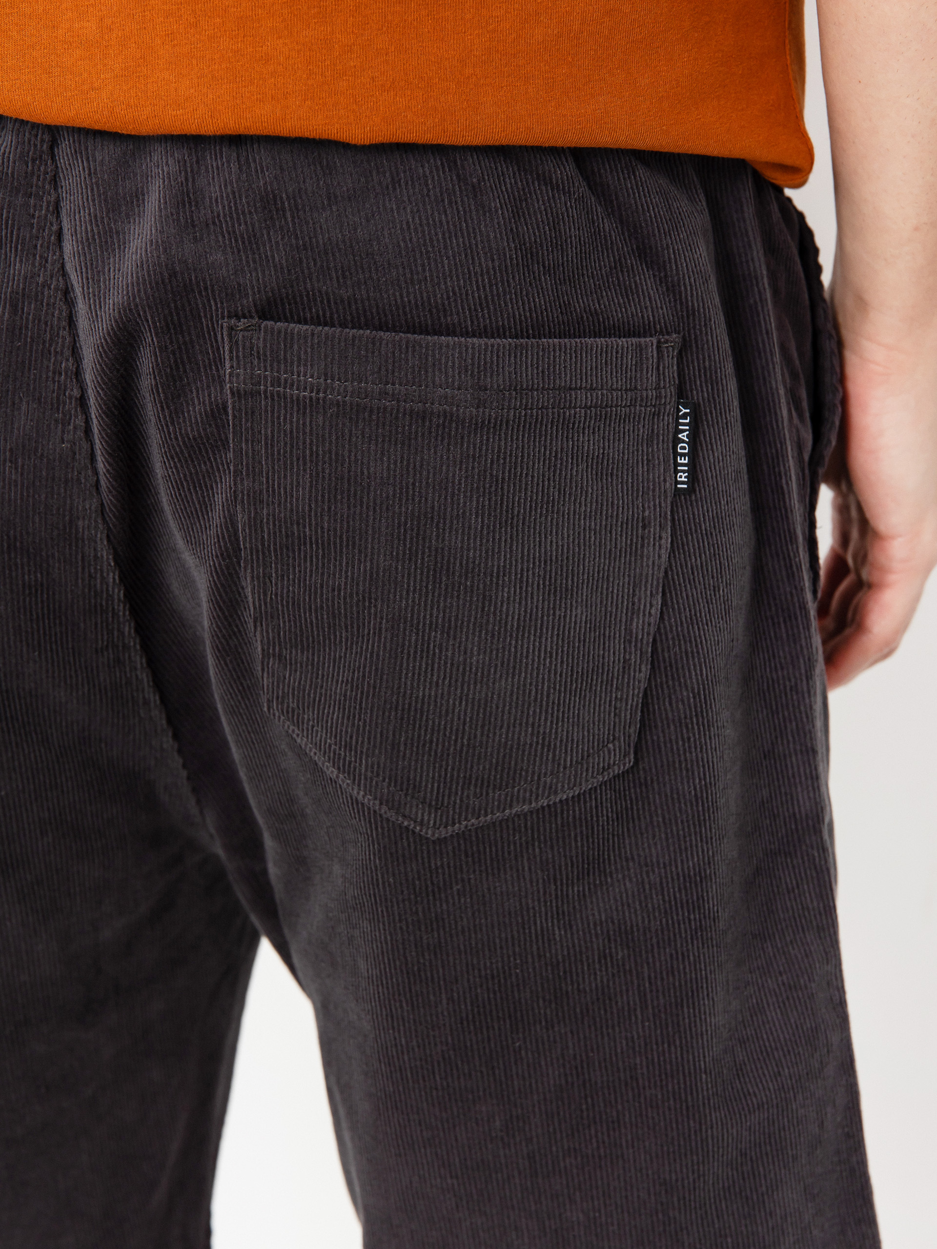 Къси панталони Iriedaily Corvin (anthracite)