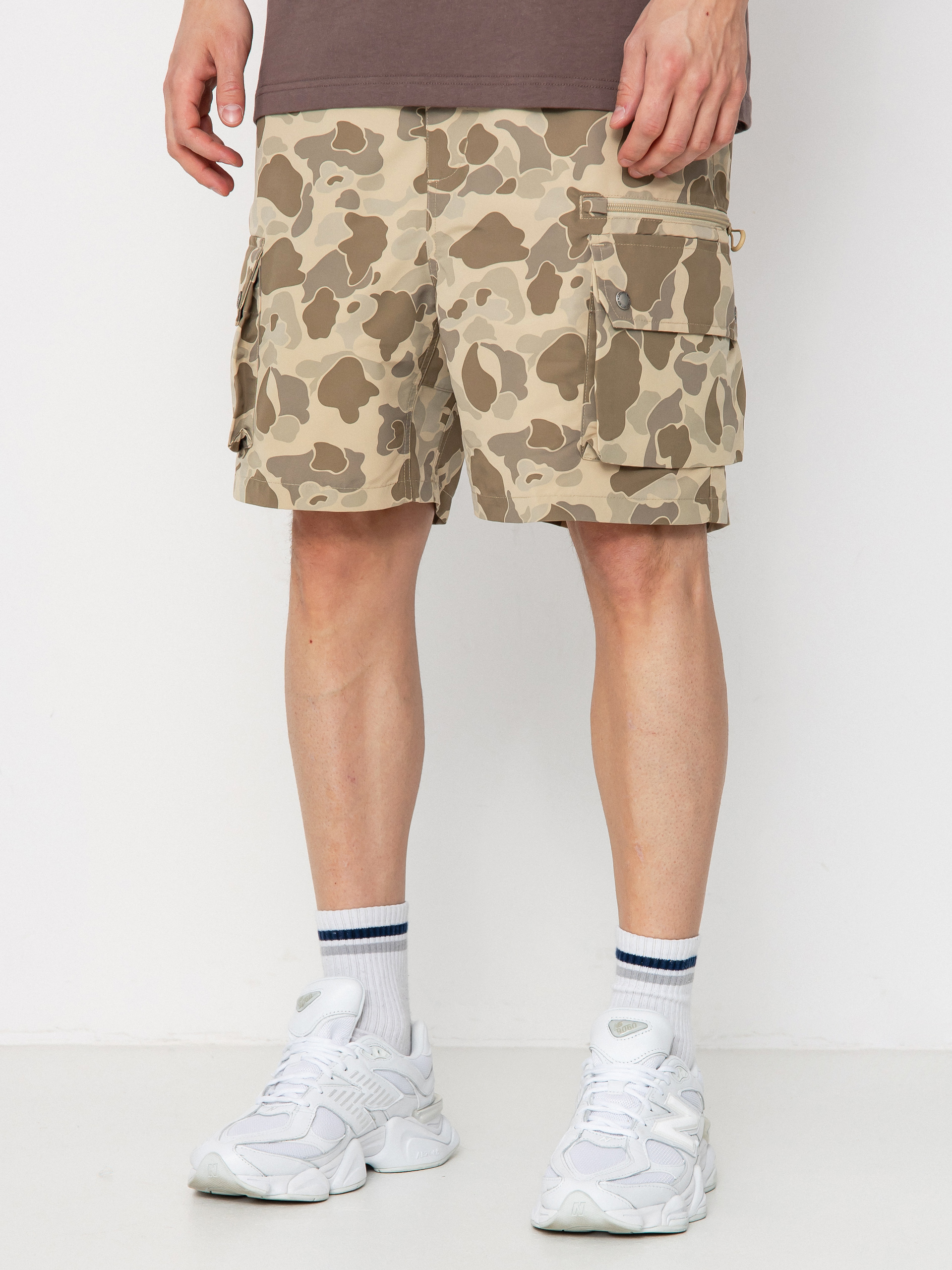 Къси панталони Carhartt WIP Irwin (camo duck/desert)