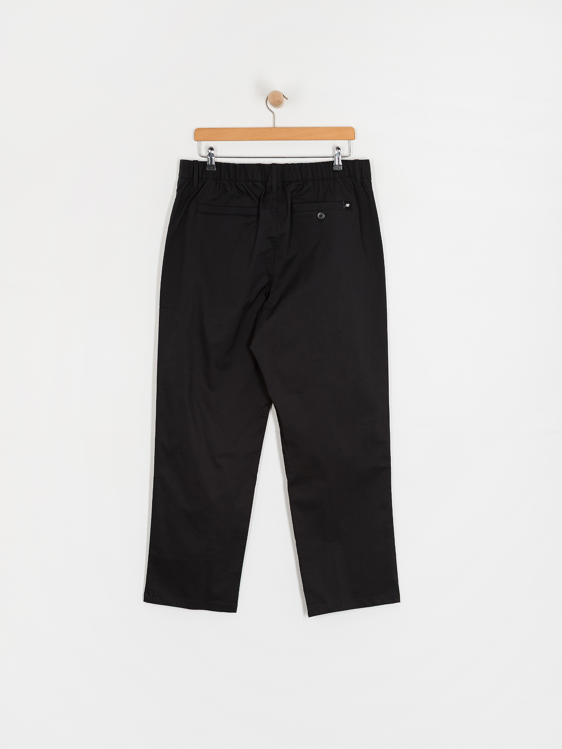 Панталони New Balance Athletics Relaxed (black)