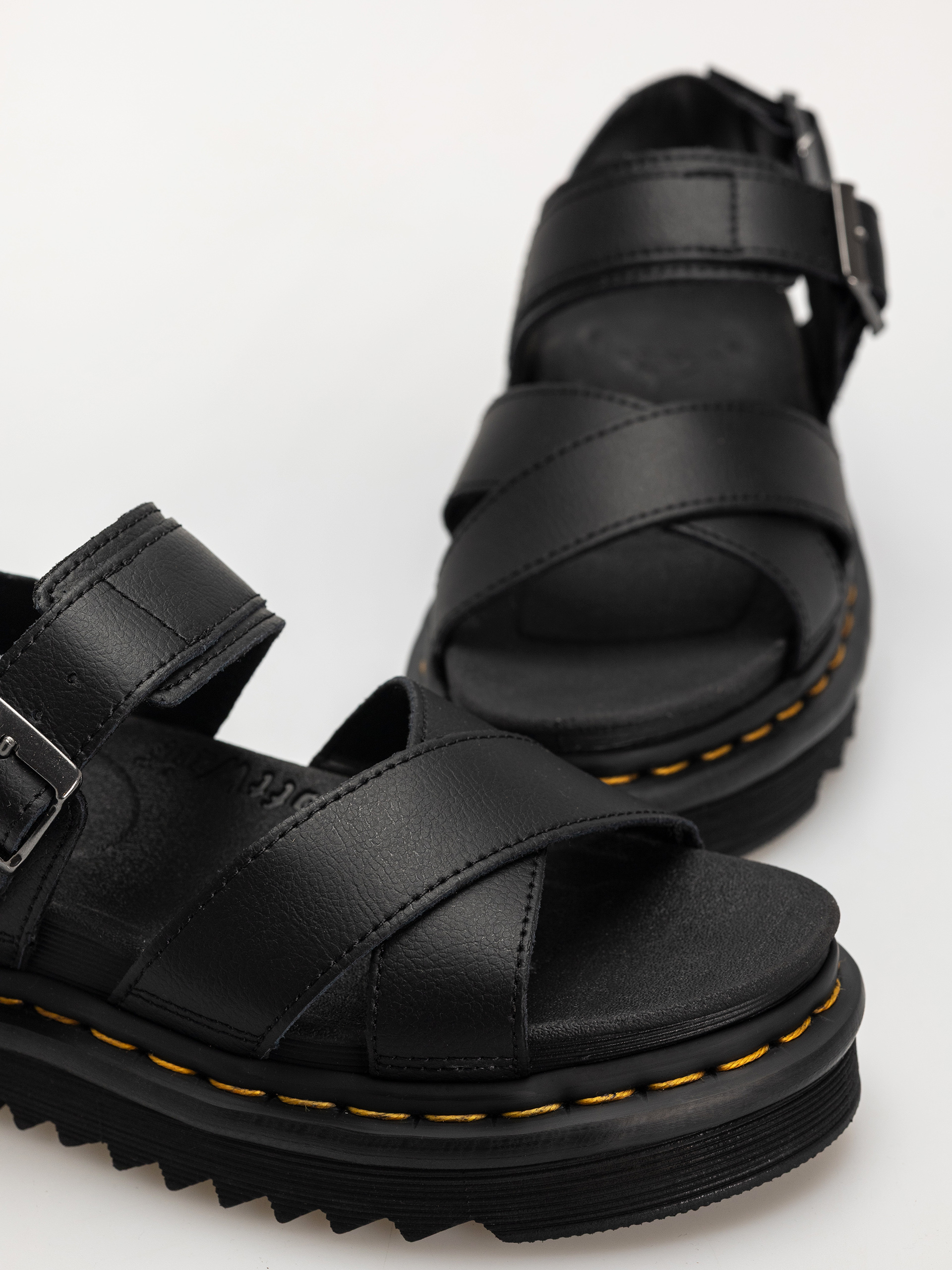 Сандали Dr. Martens Voss II Wmn (black athena)