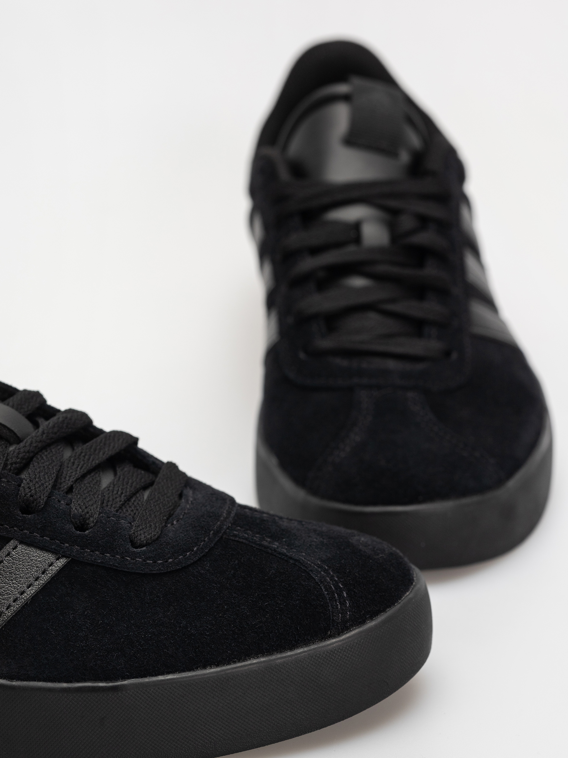 Обувки adidas Vl Court 3.0 (cblack/cblack/cblack)