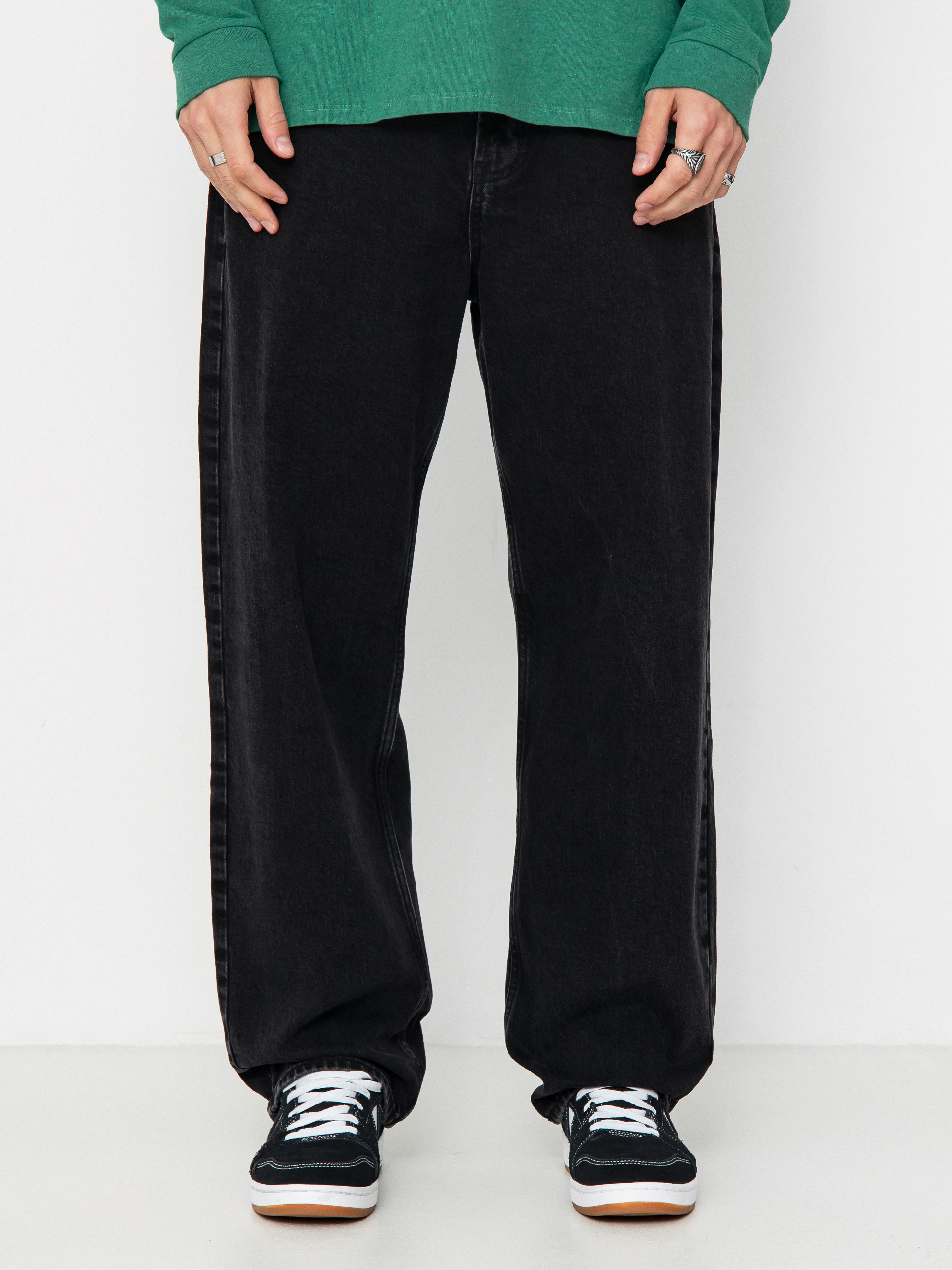 Панталони Beyond Medals Loose Jeans (black)