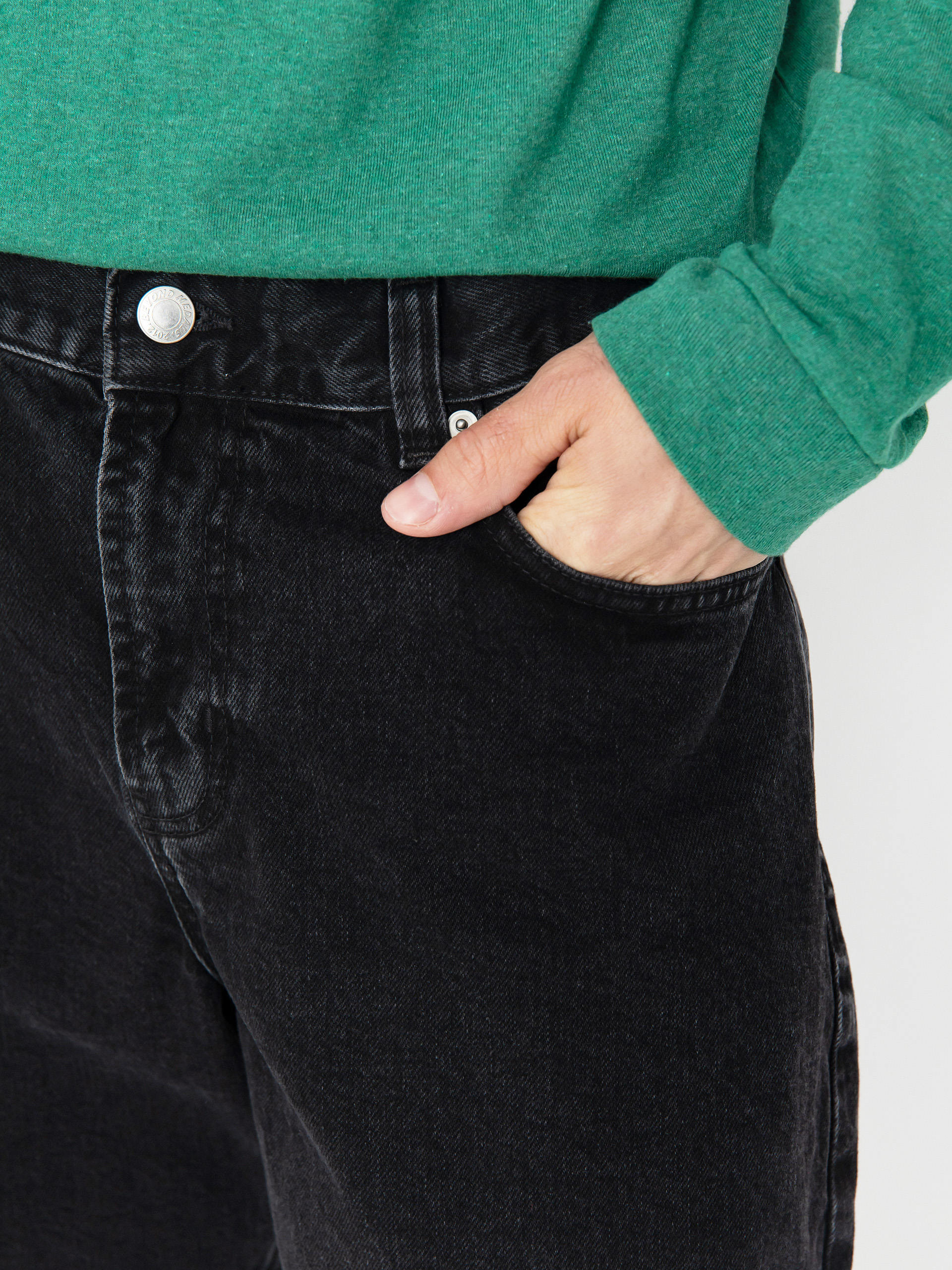 Панталони Beyond Medals Loose Jeans (black)