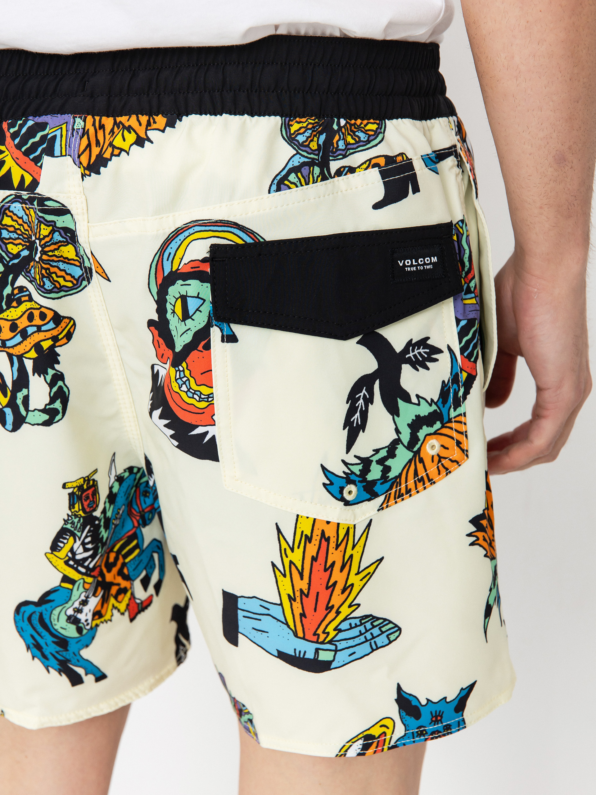 Къси панталони Volcom Fa Bob Mollema Trunk 16 (light beige)