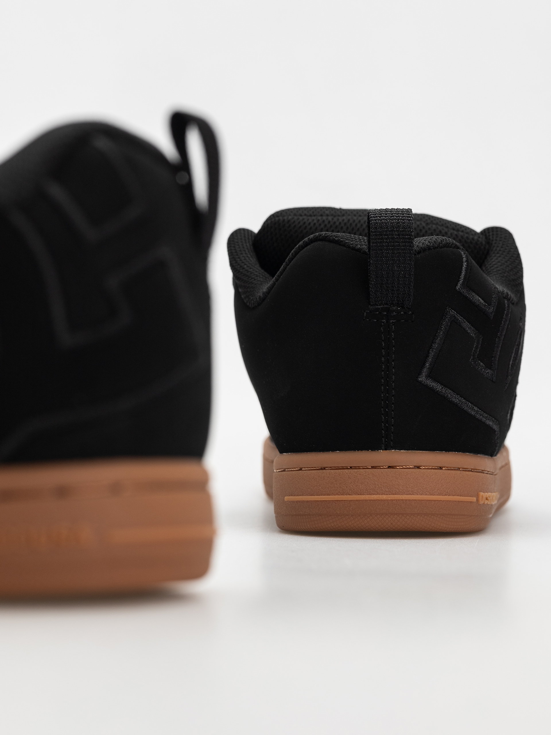 Обувки DC Court Graffik (black/gum)
