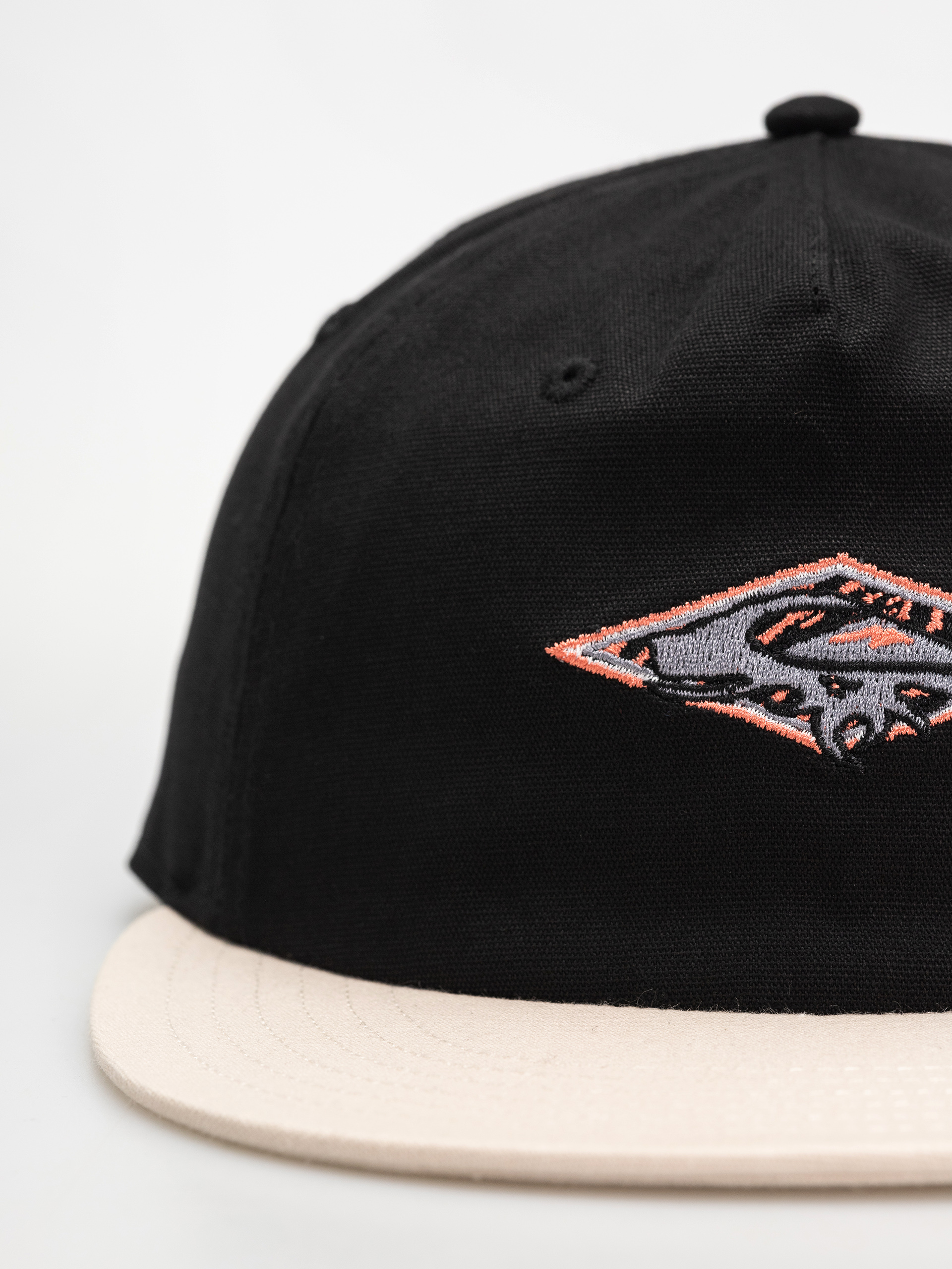 Шапка с козирка Quiksilver Frassnassa (black)