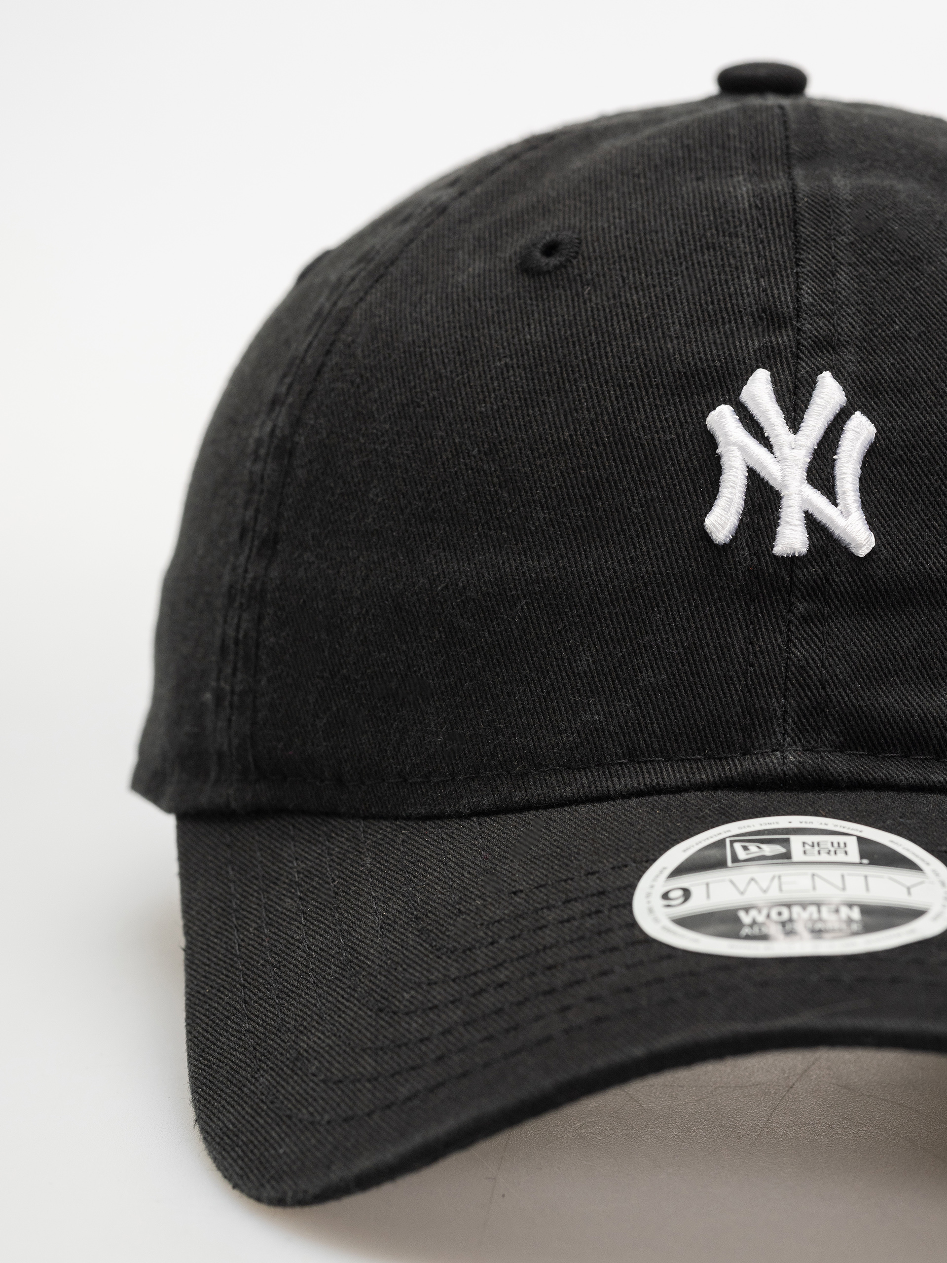Шапка с козирка New Era Mini Washed 9Twenty New York Yankees Wmn (black/white)