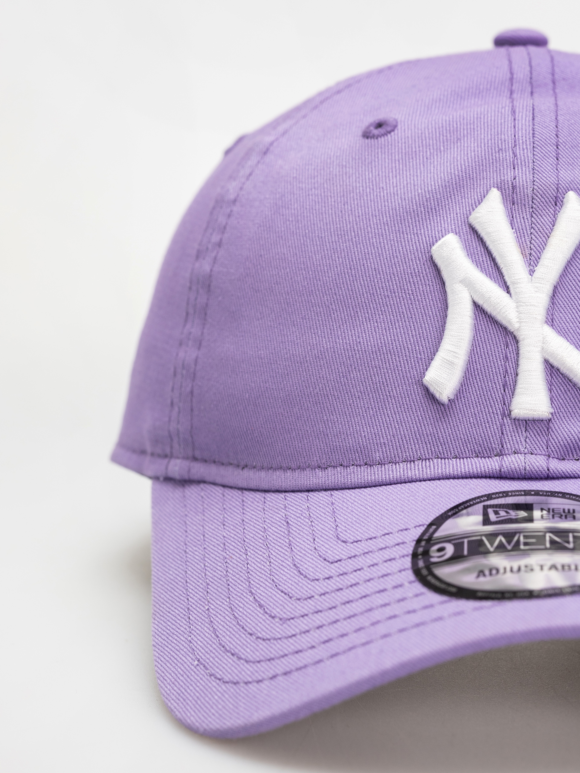 Шапка с козирка New Era League Essential  9Twenty New York Yankees (violet)