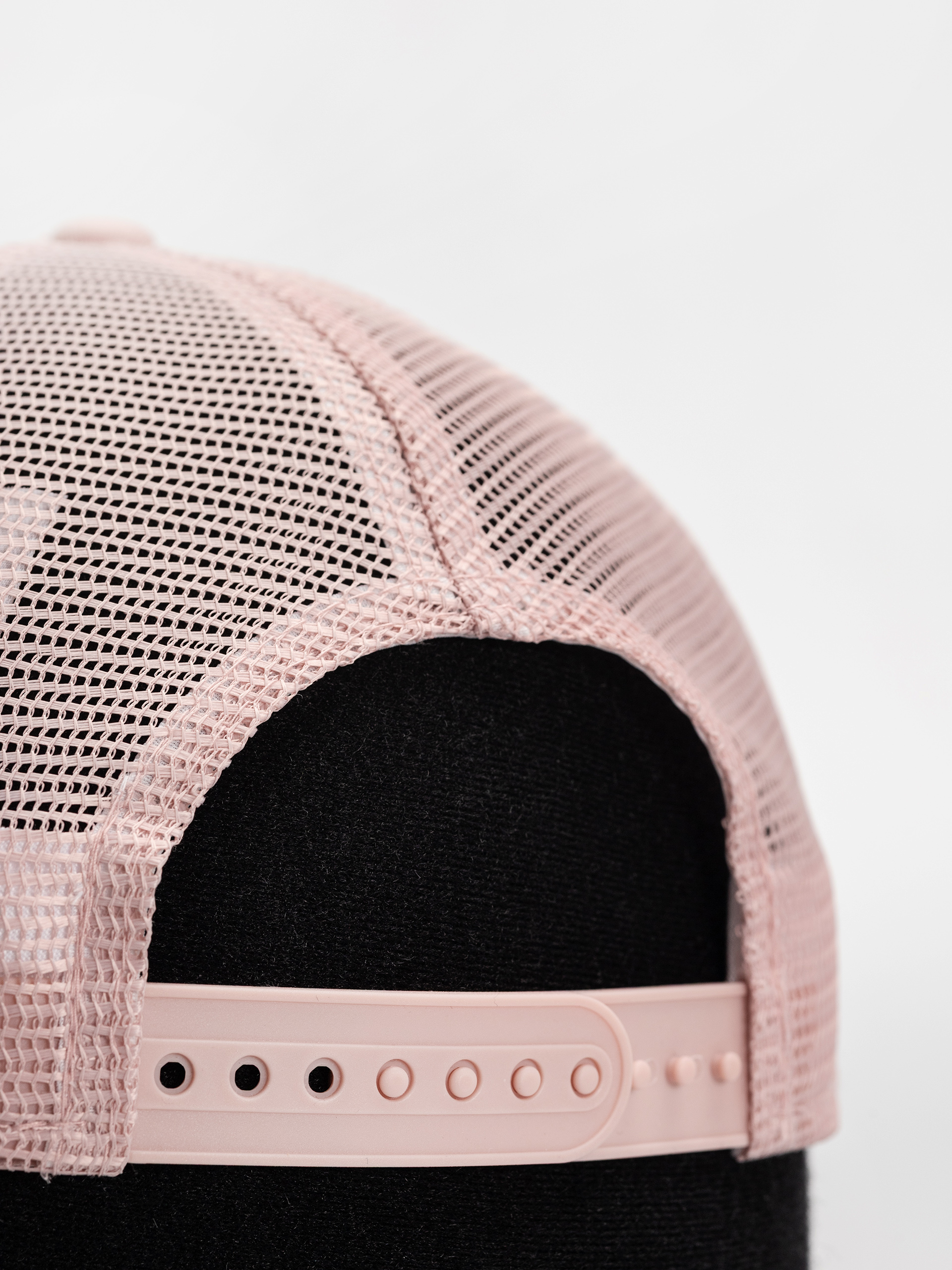 Шапка с козирка New Era Western Trucker Wmn (pink rose)
