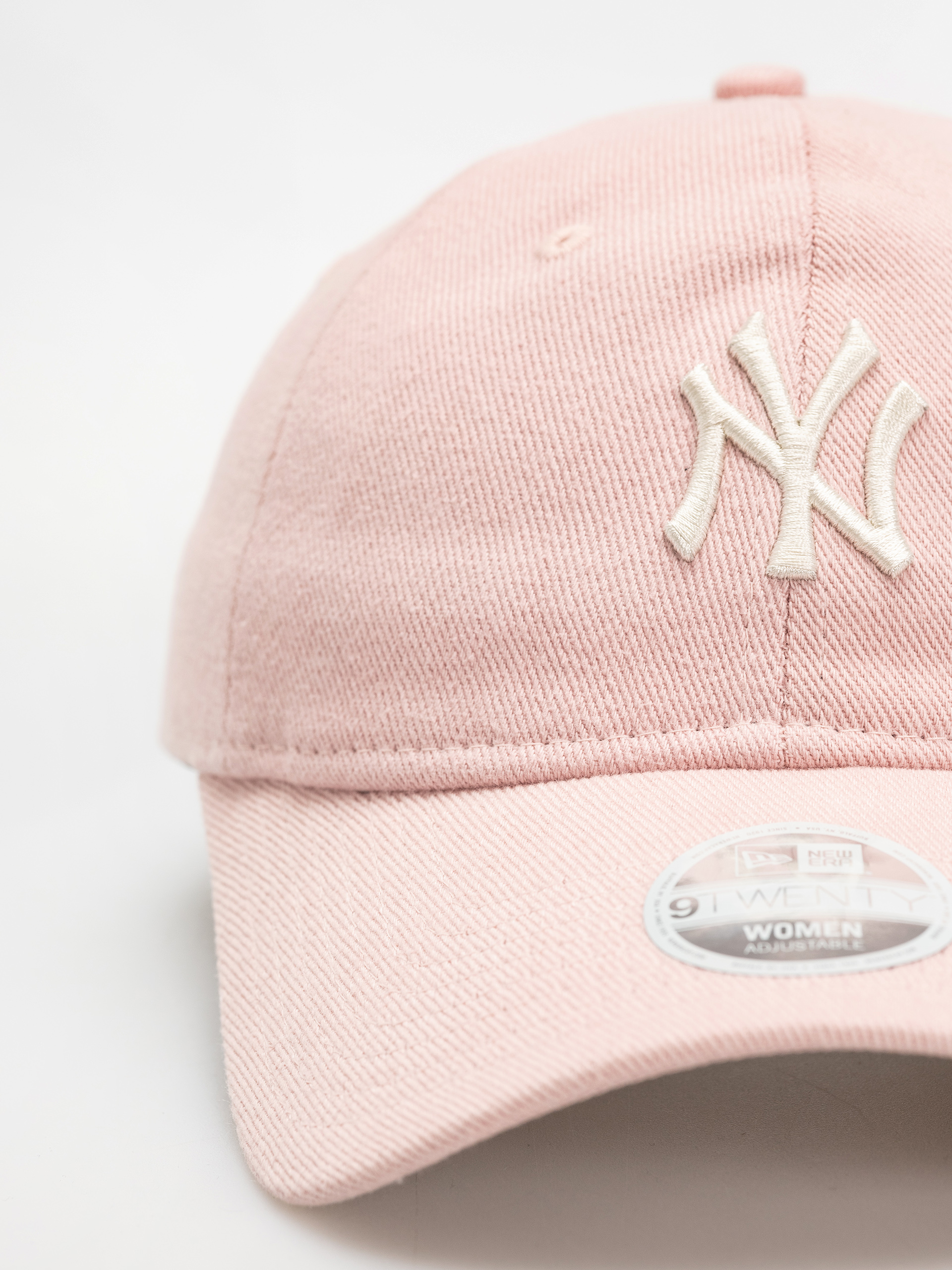 Шапка с козирка New Era Dye Denim 9Twenty New York Yankees Wmn (pink rose)