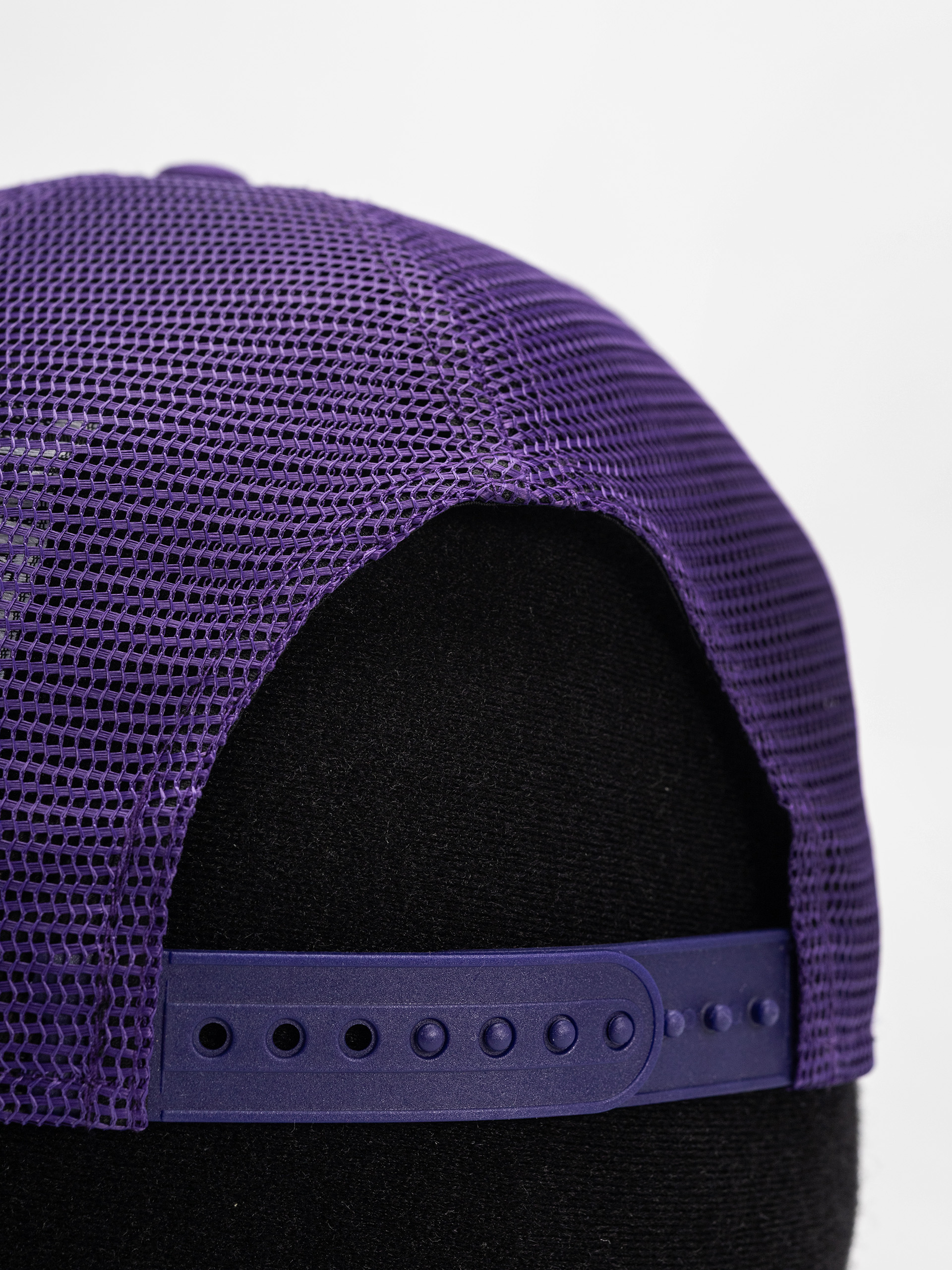 Шапка с козирка New Era NBA Side Patch Trucker Los Angeles Lakers (violet/white)