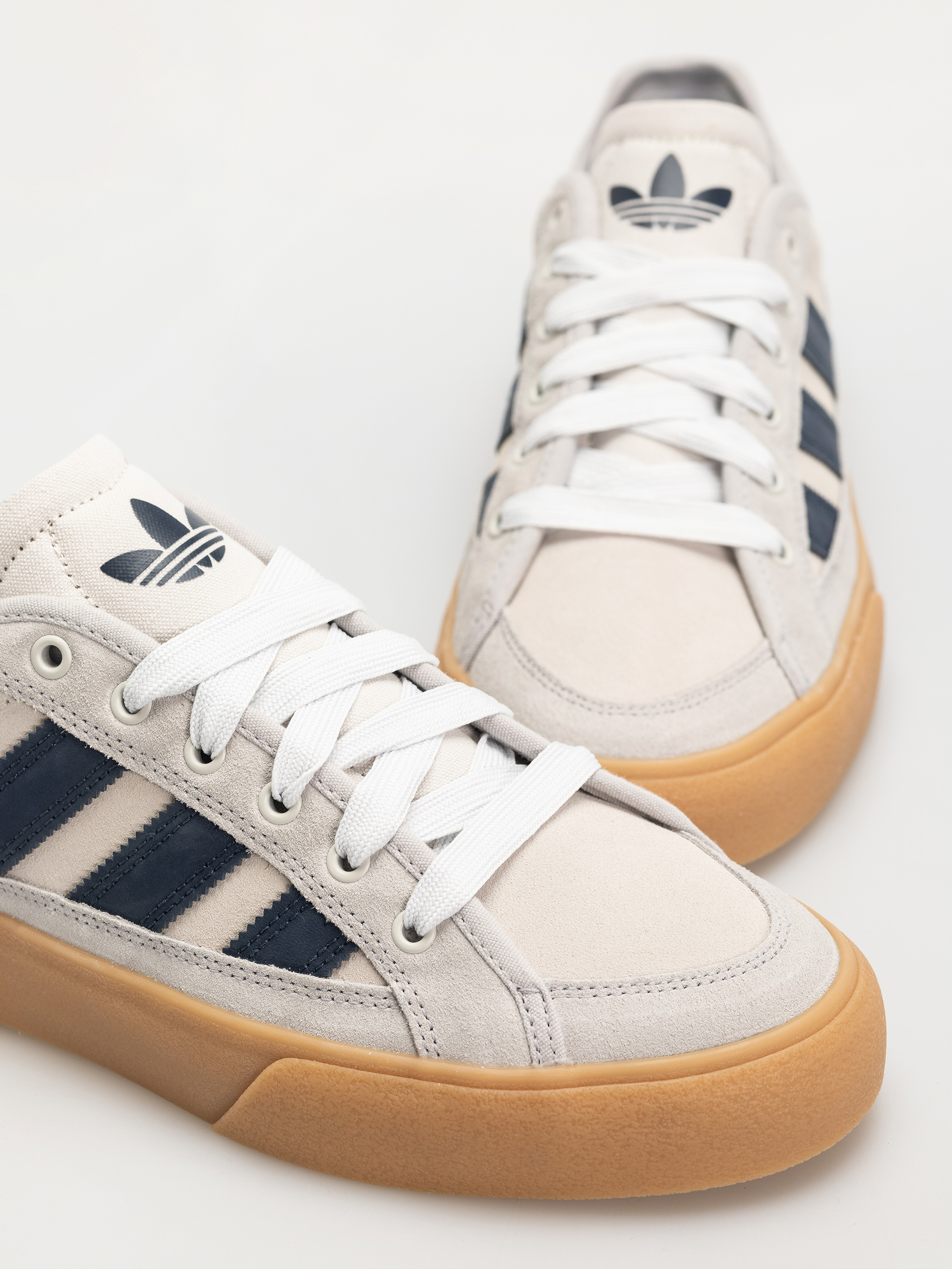 Обувки adidas Court Tns Premiere (gretwo/conavy/gum3)