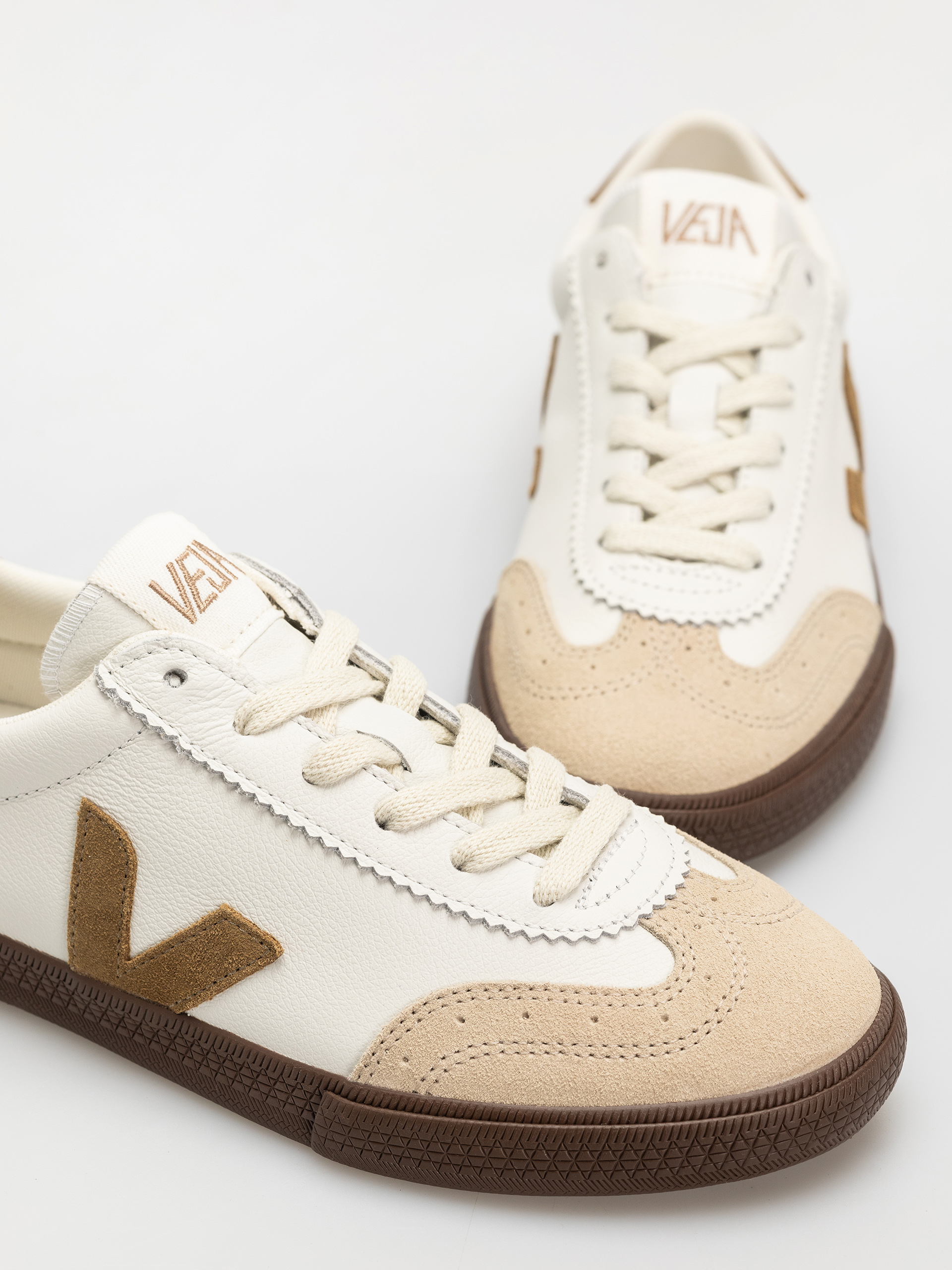 Обувки Veja Volley Wmn (white tent bark)