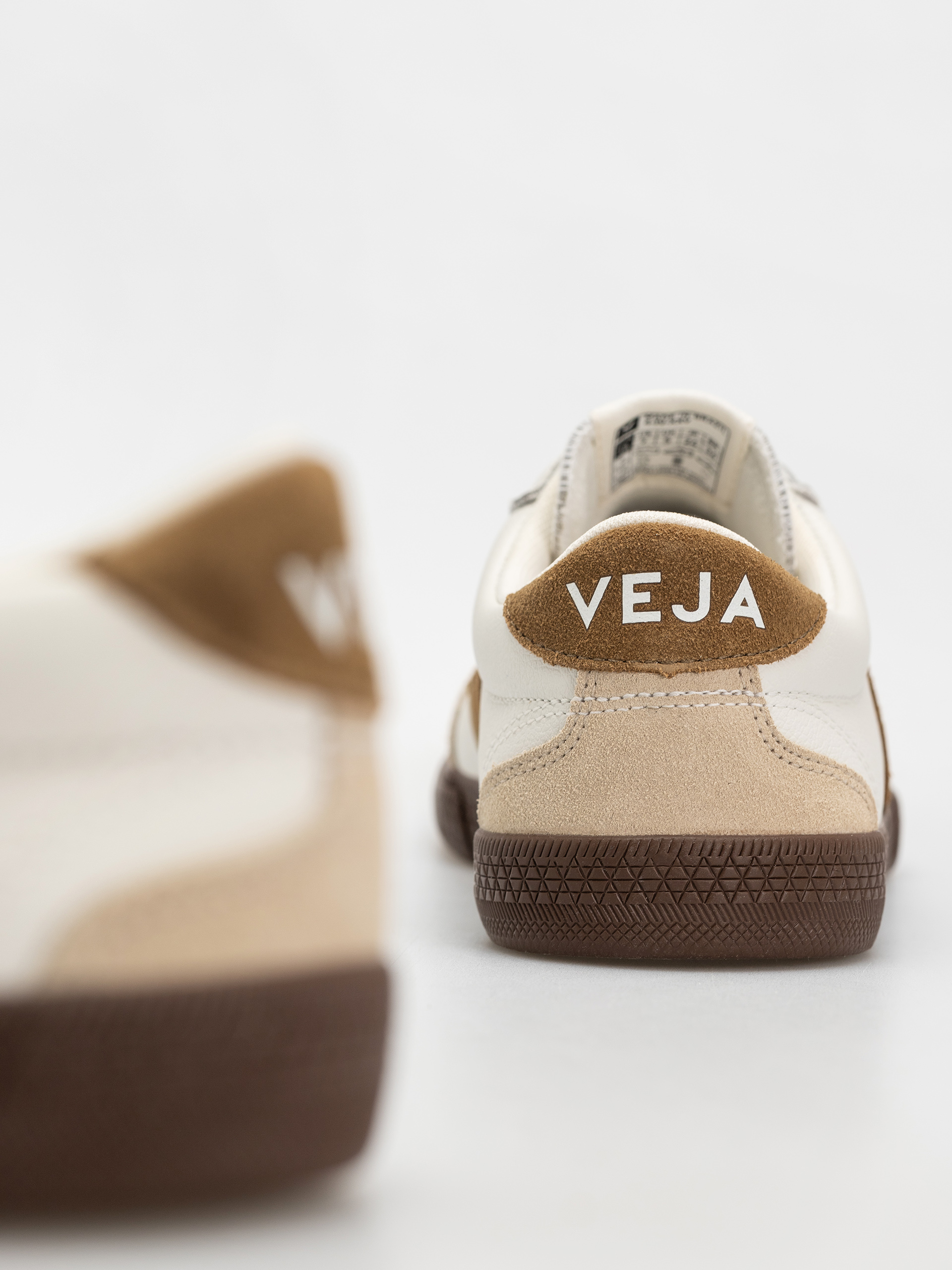 Обувки Veja Volley Wmn (white tent bark)