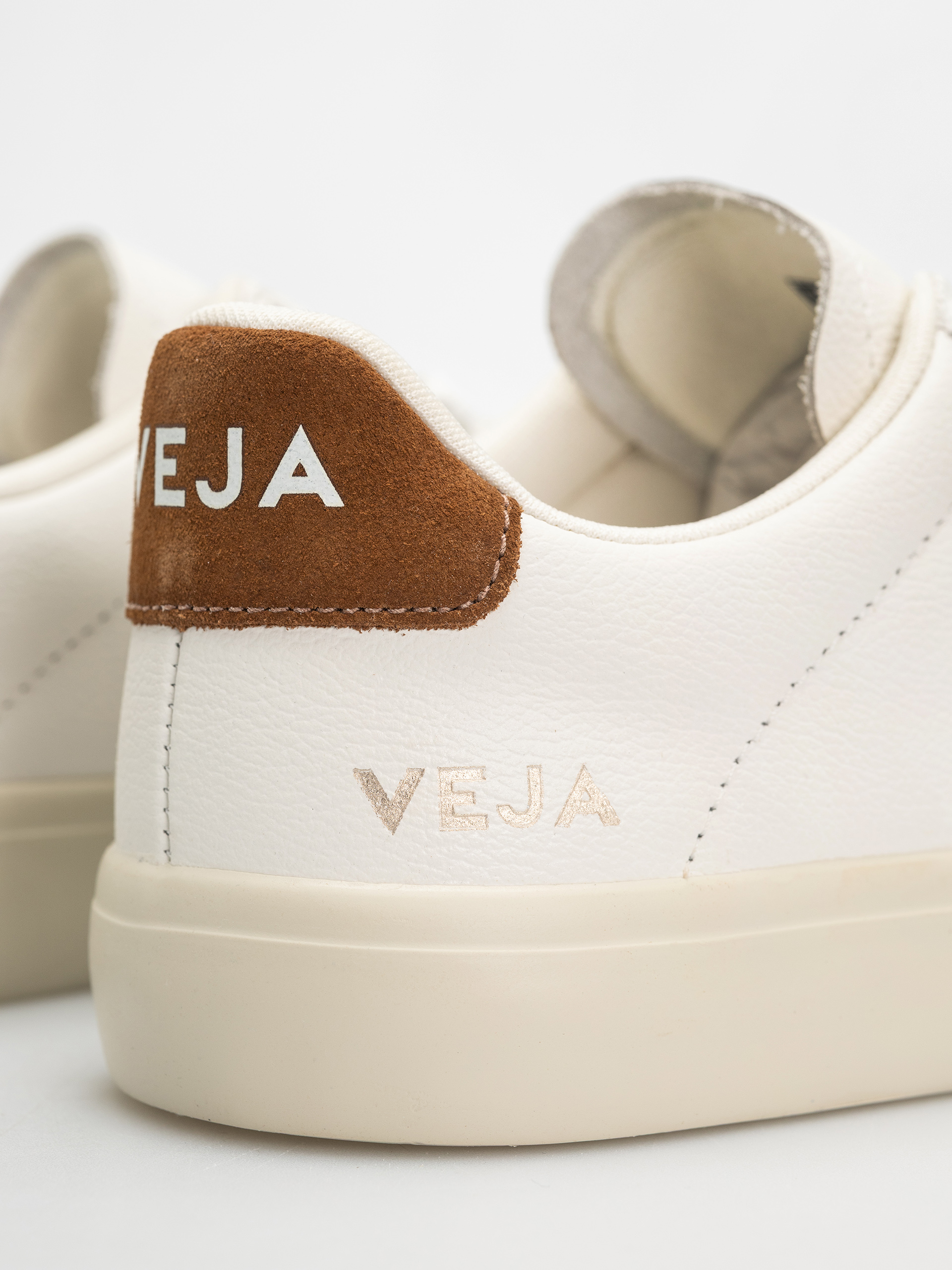 Обувки Veja Campo Wmn (white cognac)