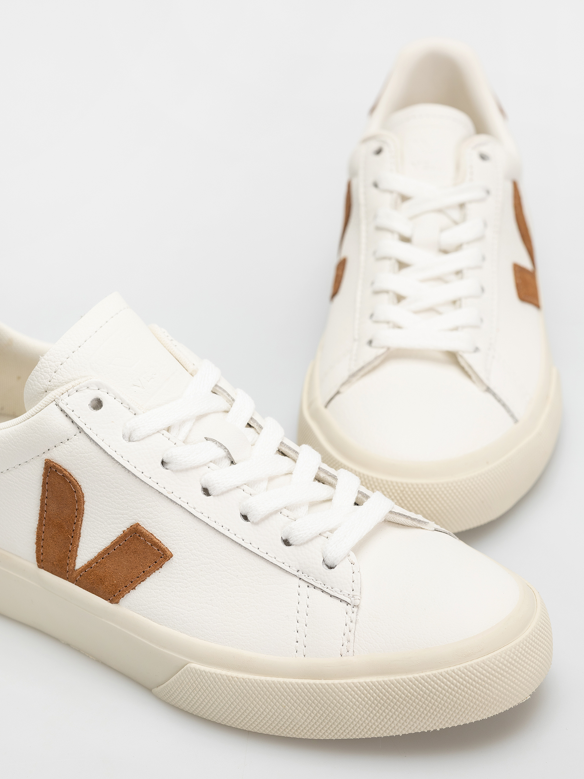 Обувки Veja Campo Wmn (white cognac)