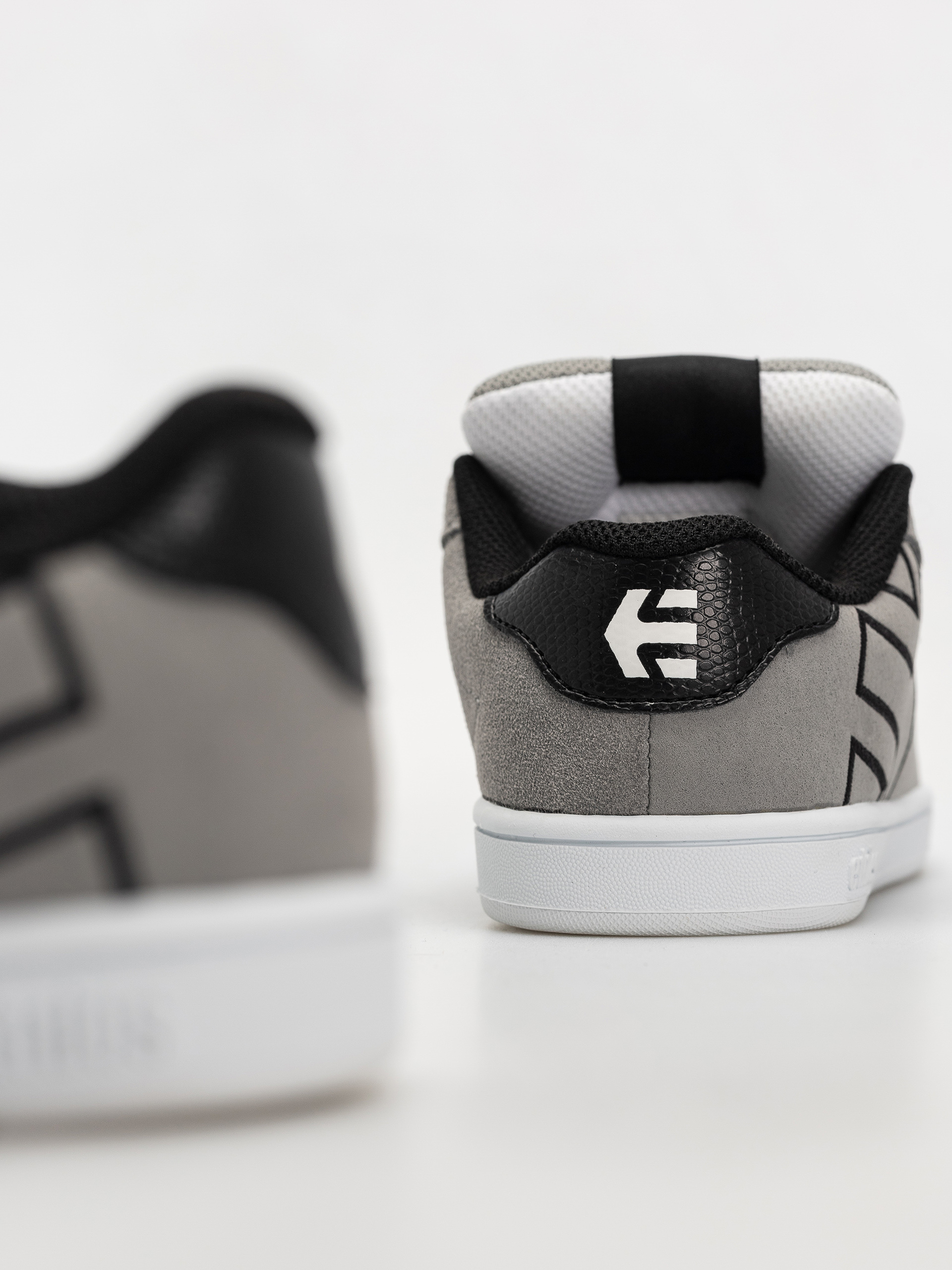 Обувки Etnies Kids Fader JR (light grey/black)