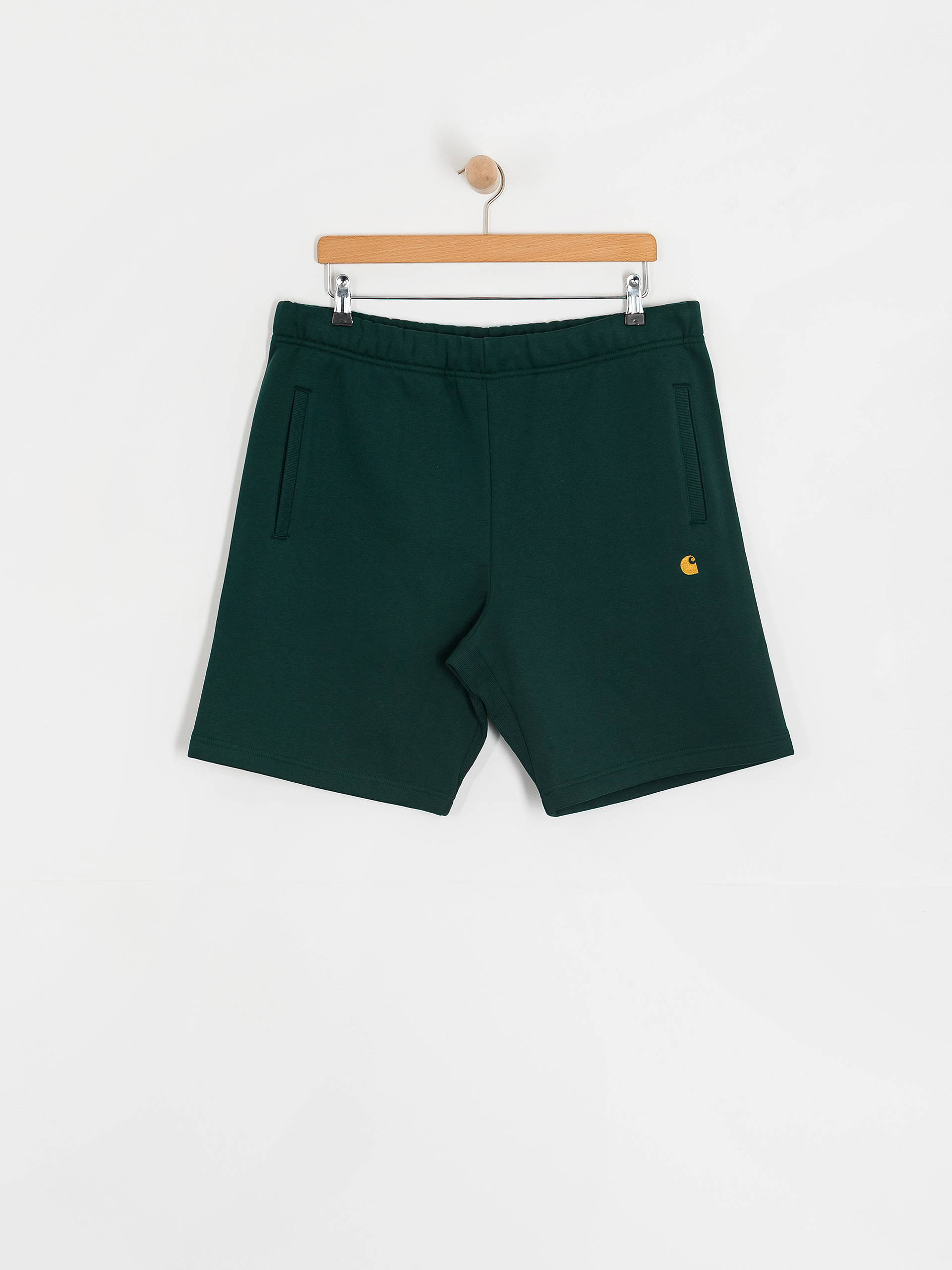 Къси панталони Carhartt WIP Chase (dark fir/gold)