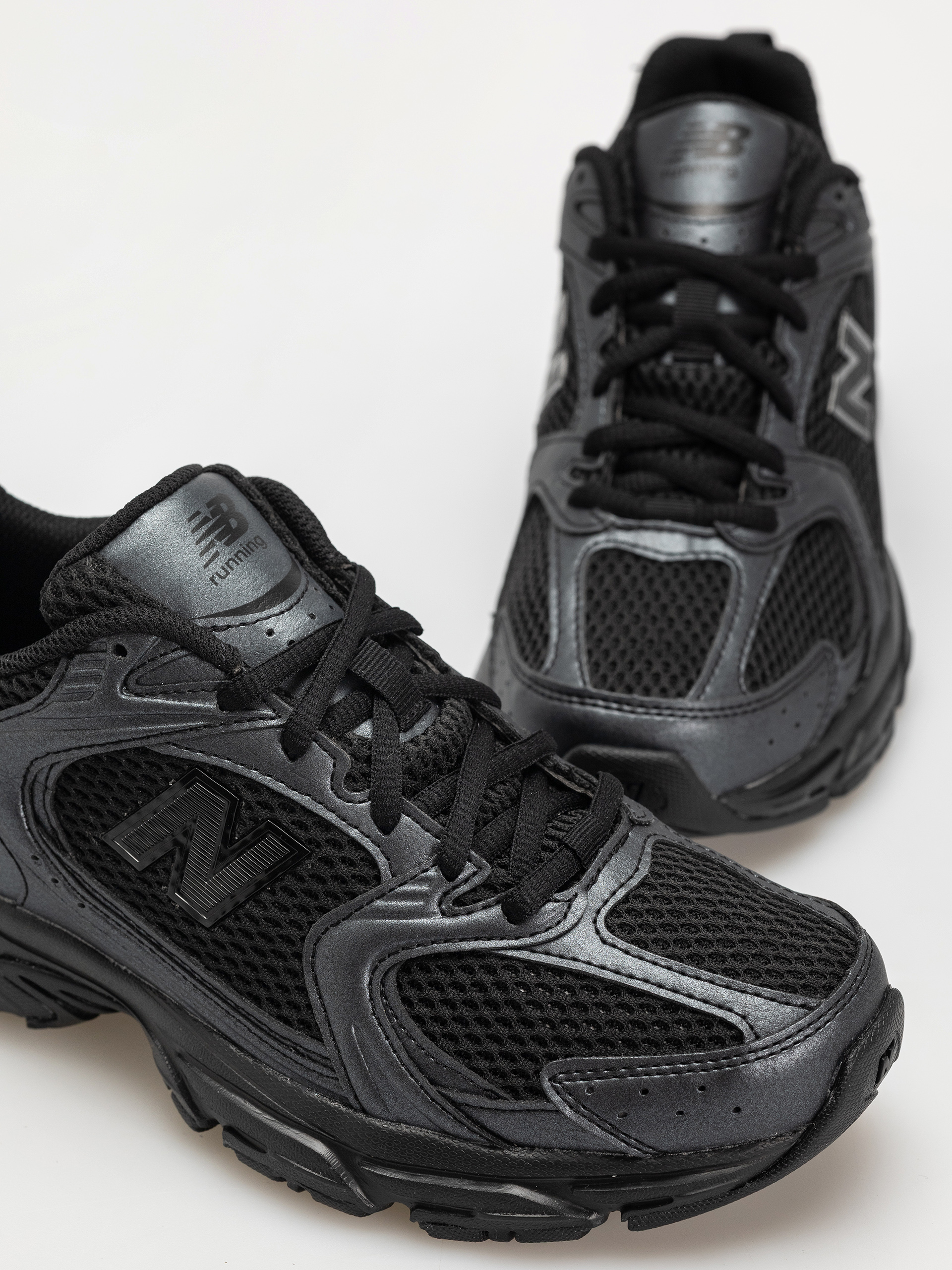 Обувки New Balance 530 (black)