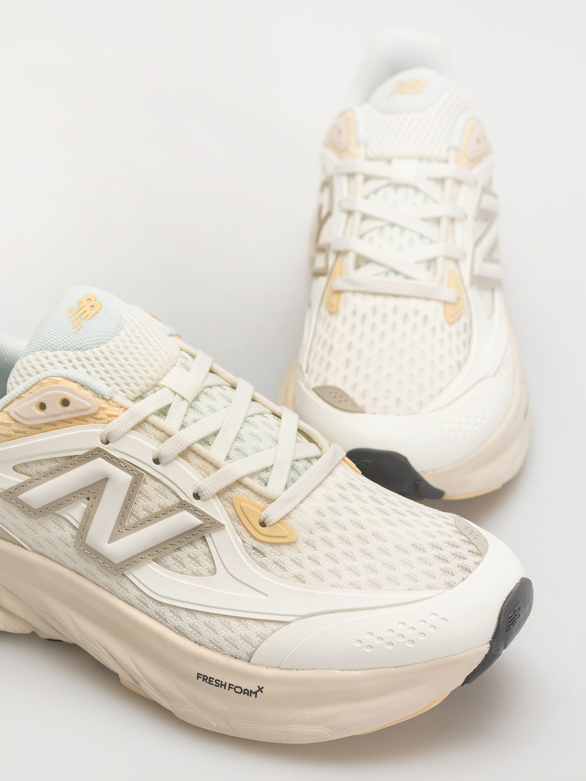 Обувки New Balance Trn (ash wood)