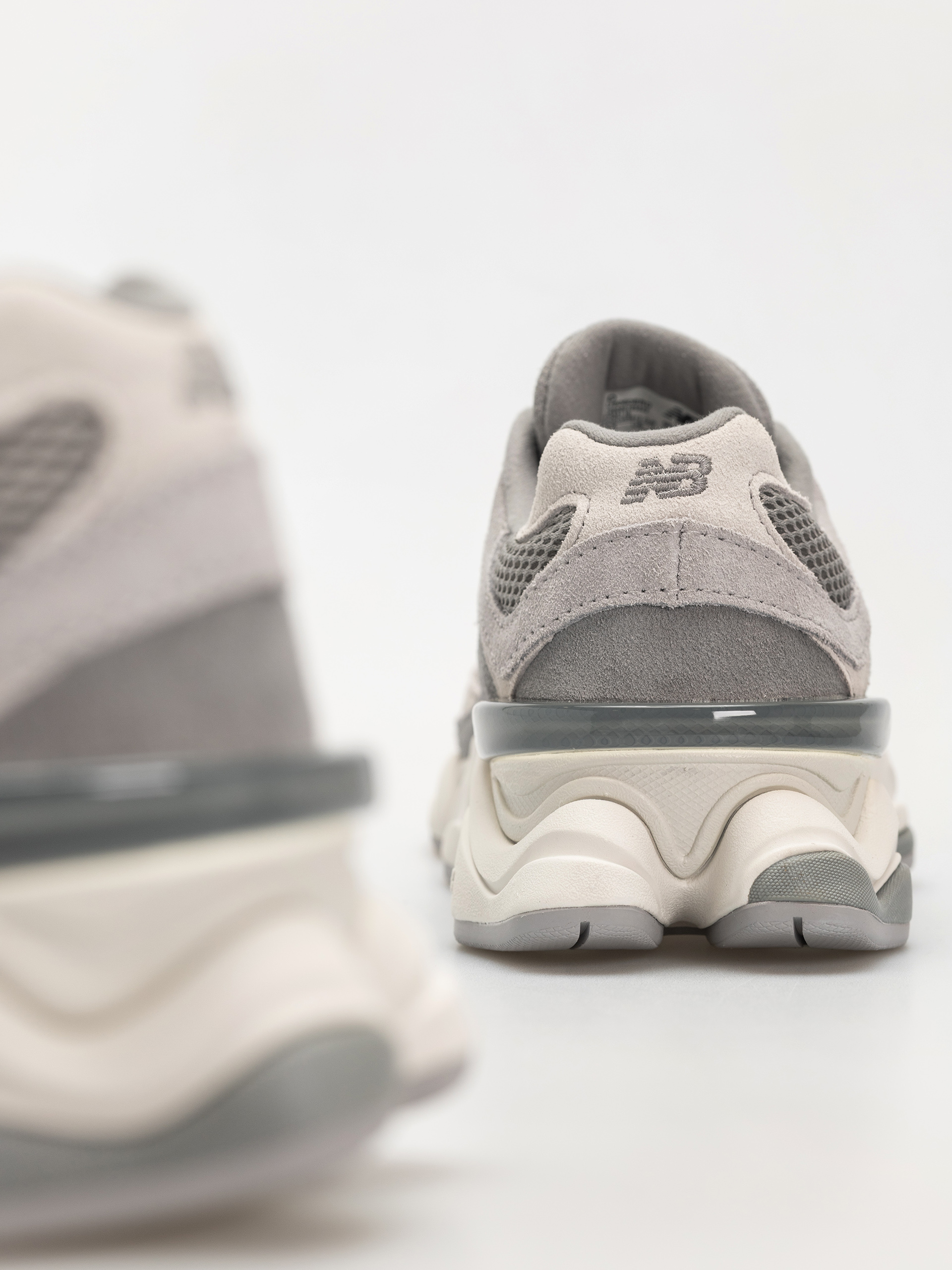Обувки New Balance 9060 (slate grey)