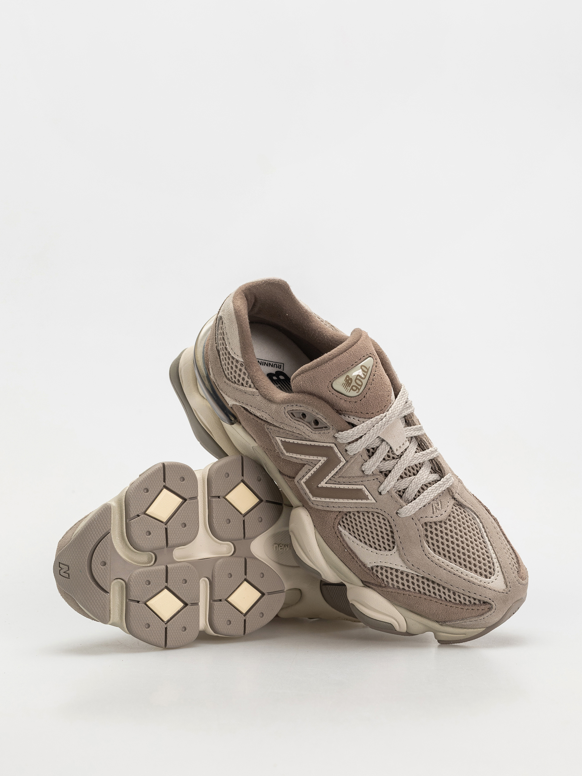 Обувки New Balance 9060 (mushroom)