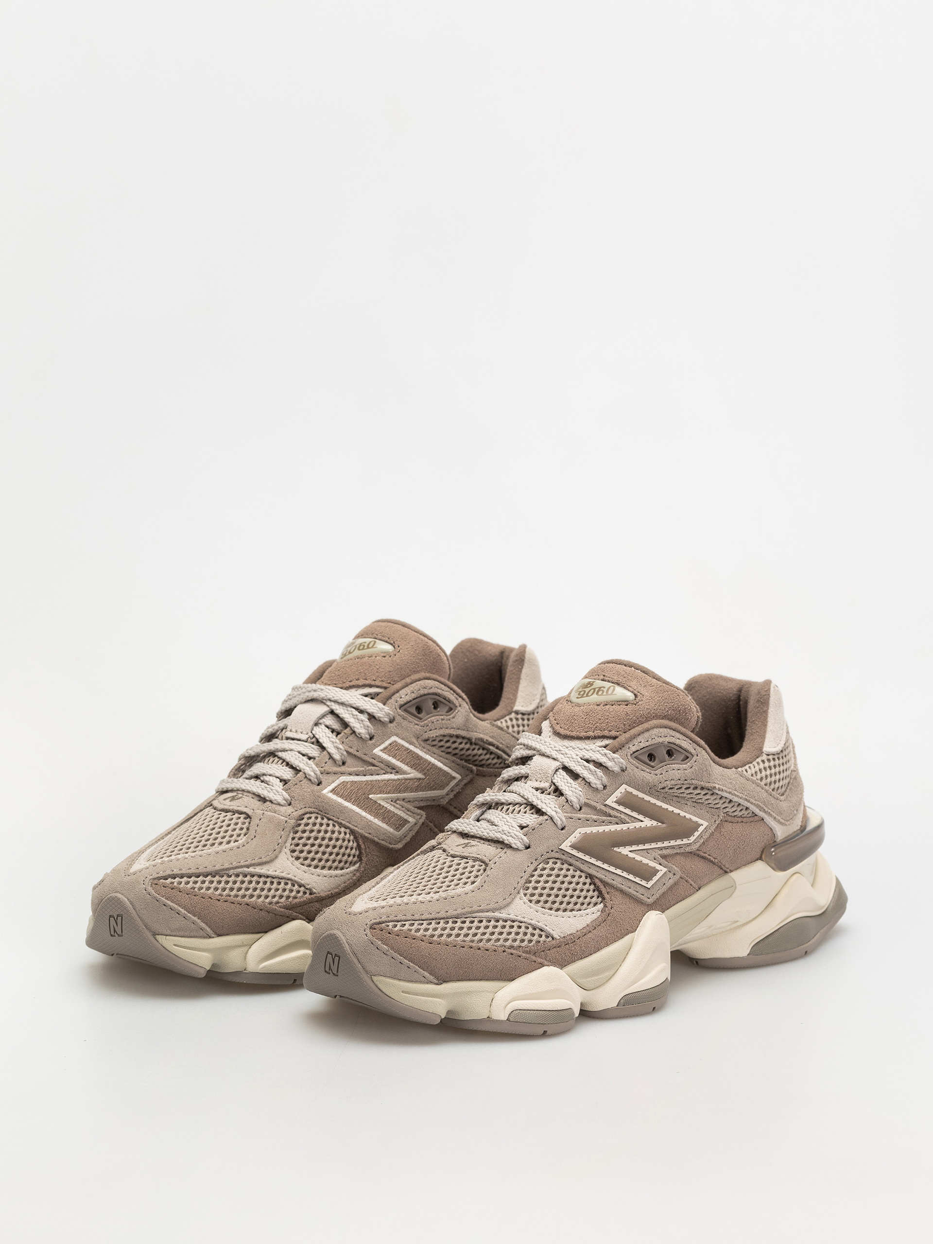 Обувки New Balance 9060 (mushroom)